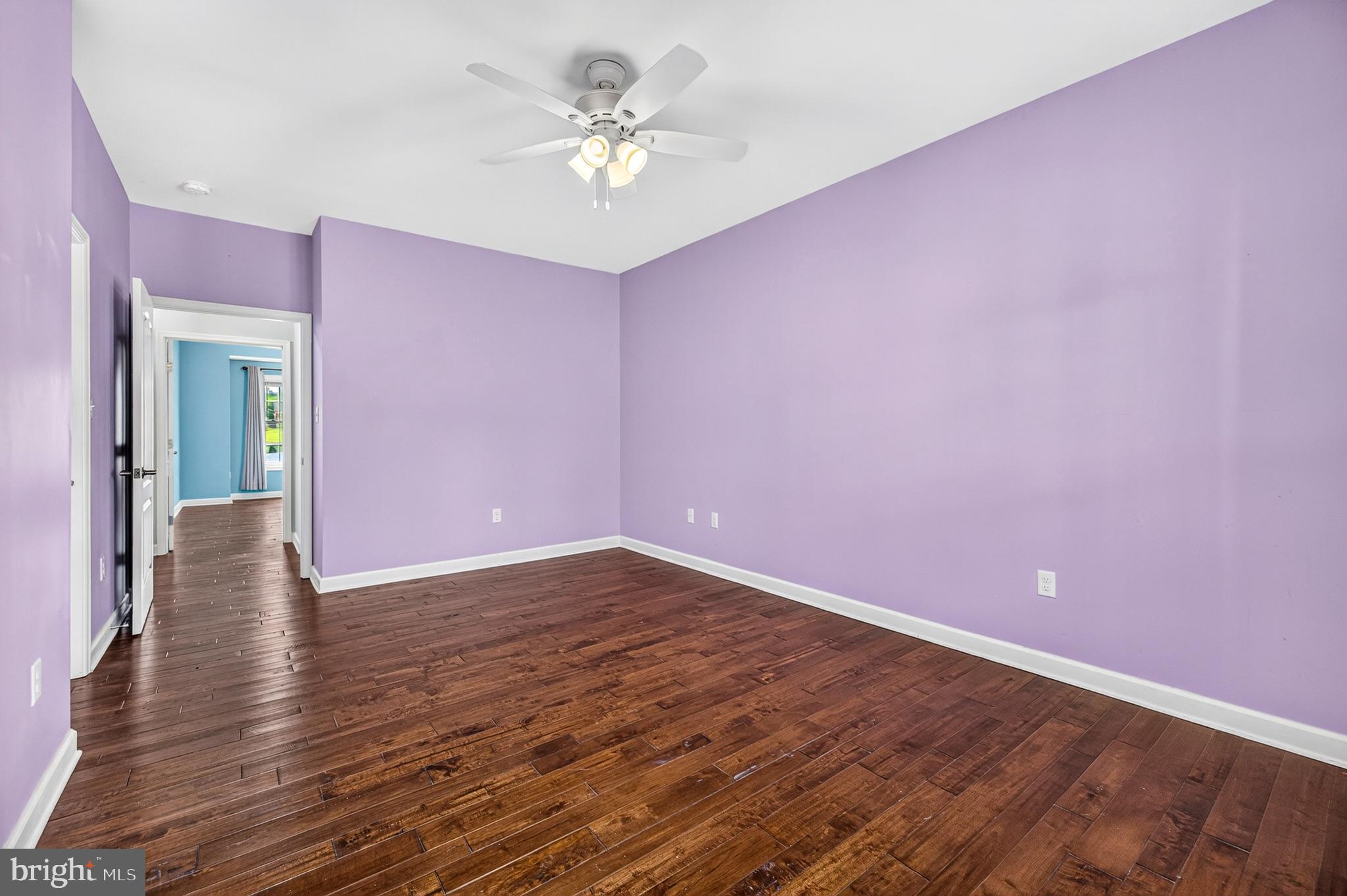EDINBURG SQUARE - Residential