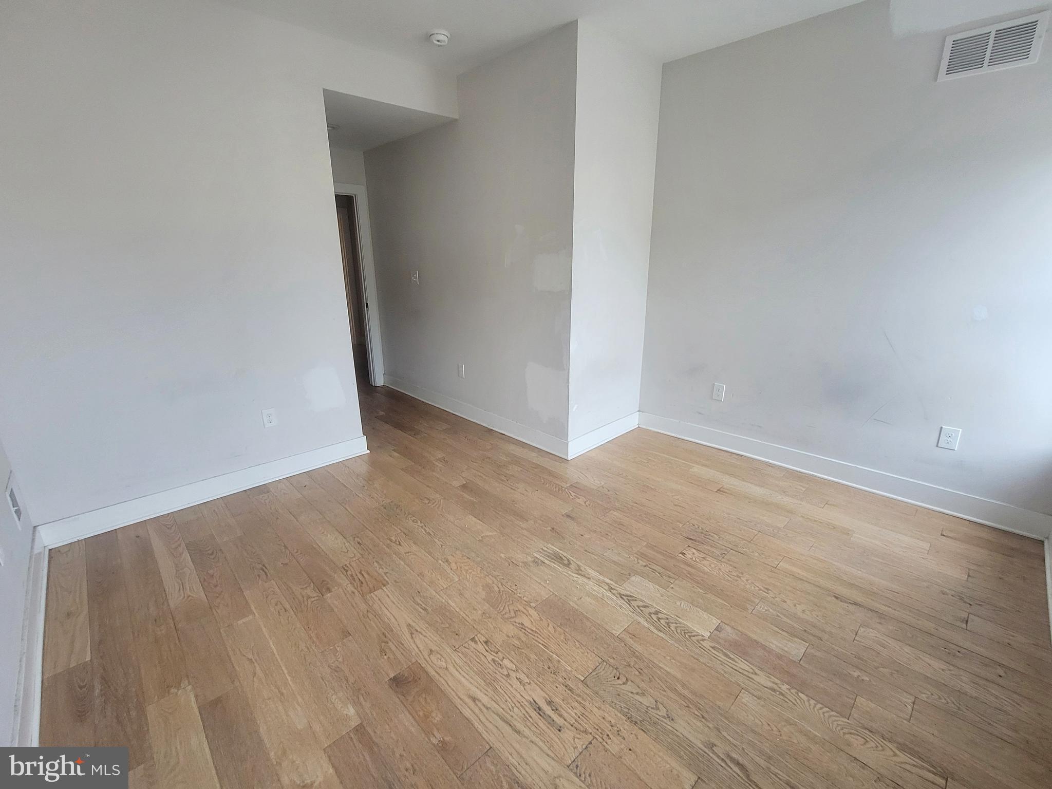 BROADWAY EAST - Residential