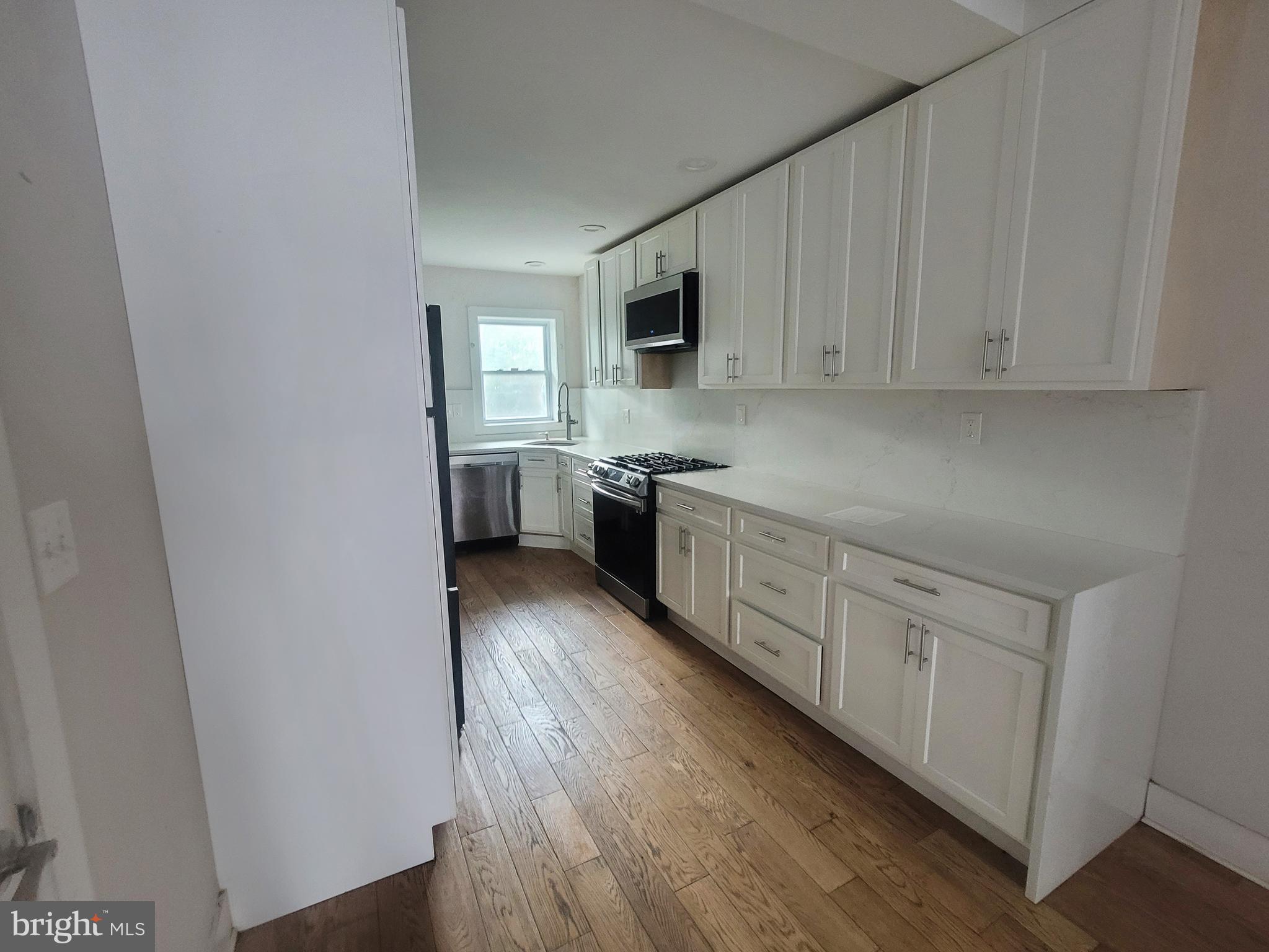 BROADWAY EAST - Residential
