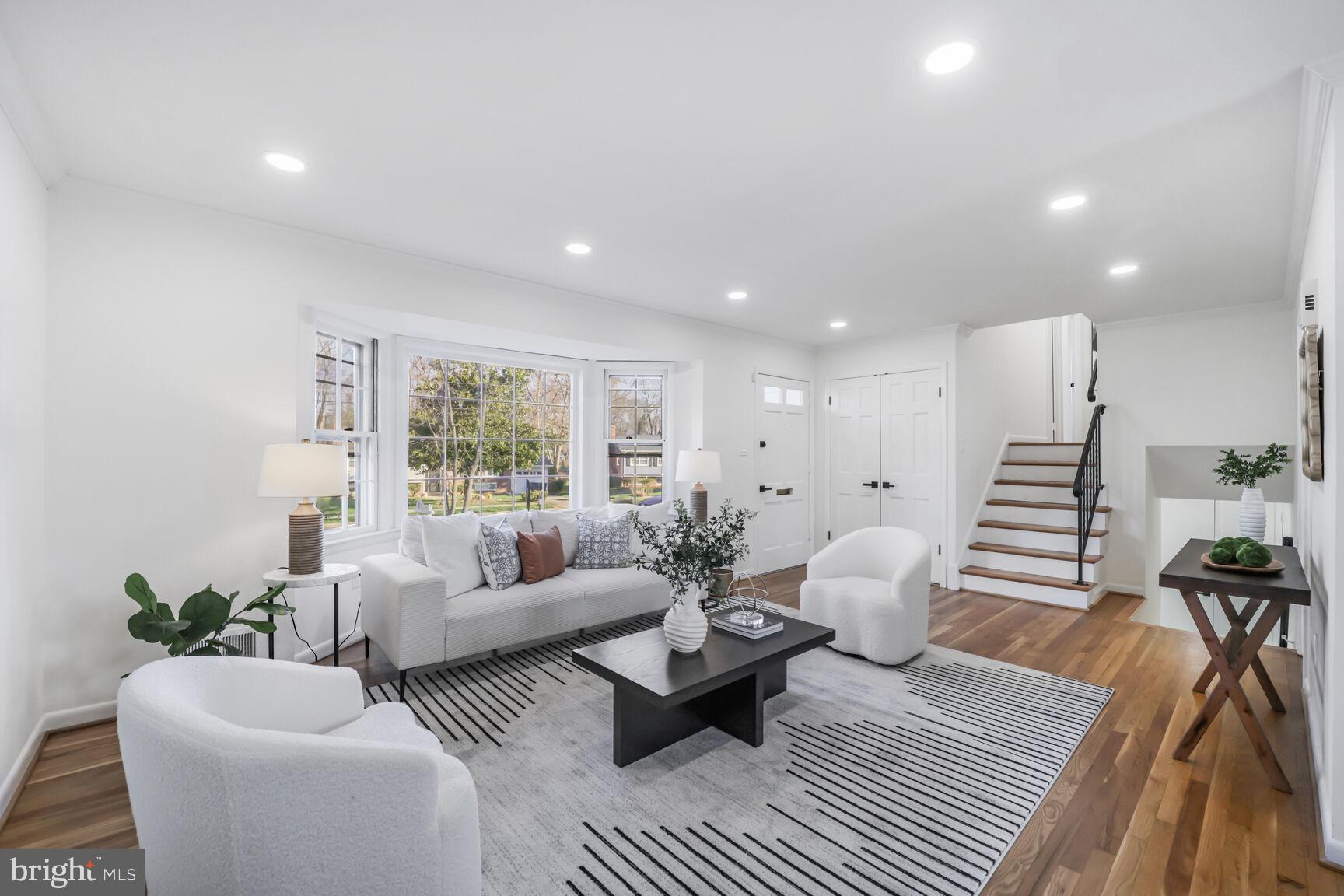 RIVERSIDE ESTATES - Residential