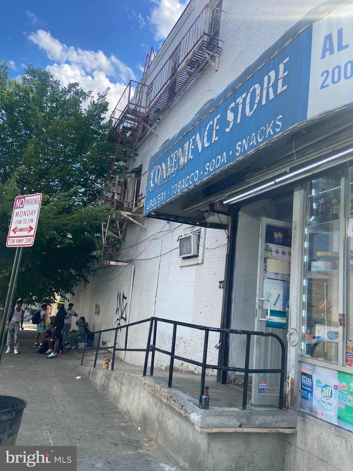 Tenant rented the whole building. current it is a grocery Store.  It has 2 apartment upstairs with 2 bedroom each.