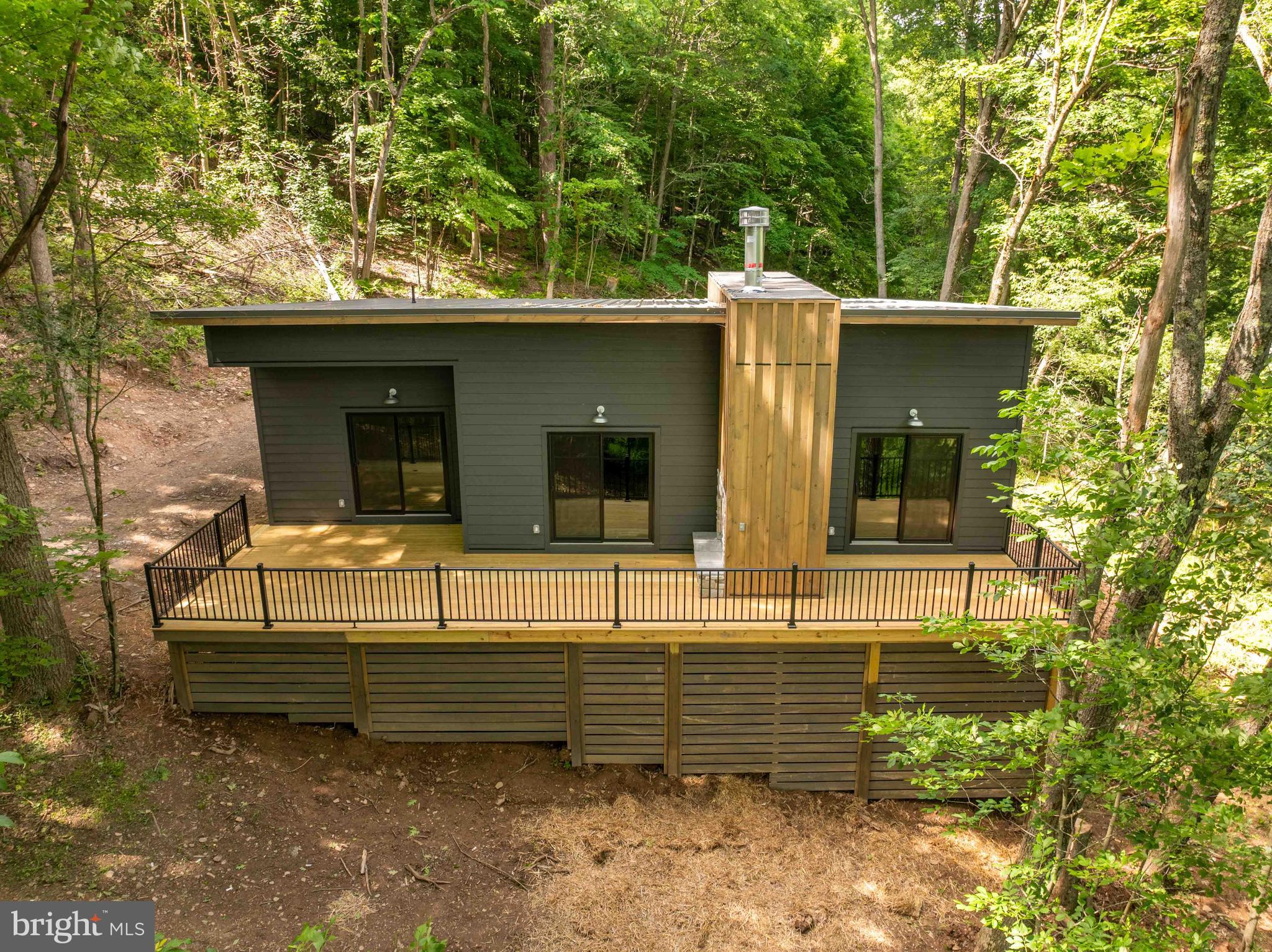 COUNTRY CLUB ACRES - Residential