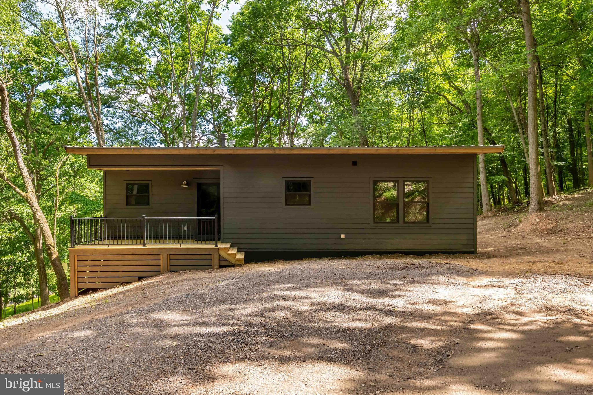 COUNTRY CLUB ACRES - Residential
