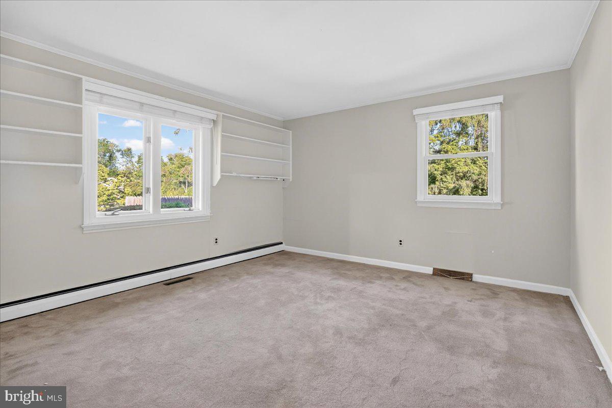BUTTONWOOD MANOR - Residential