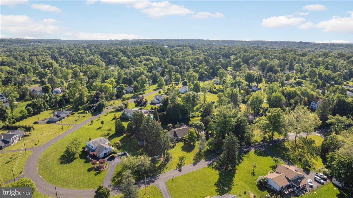 BUTTONWOOD MANOR - Residential