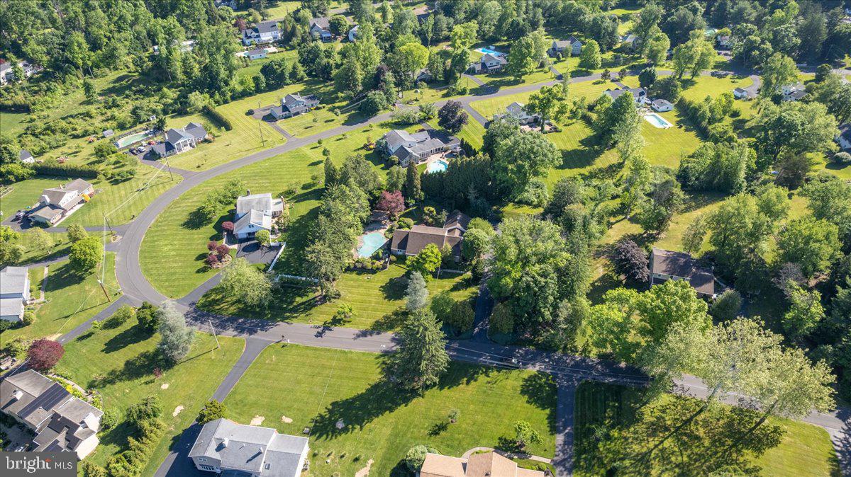 BUTTONWOOD MANOR - Residential