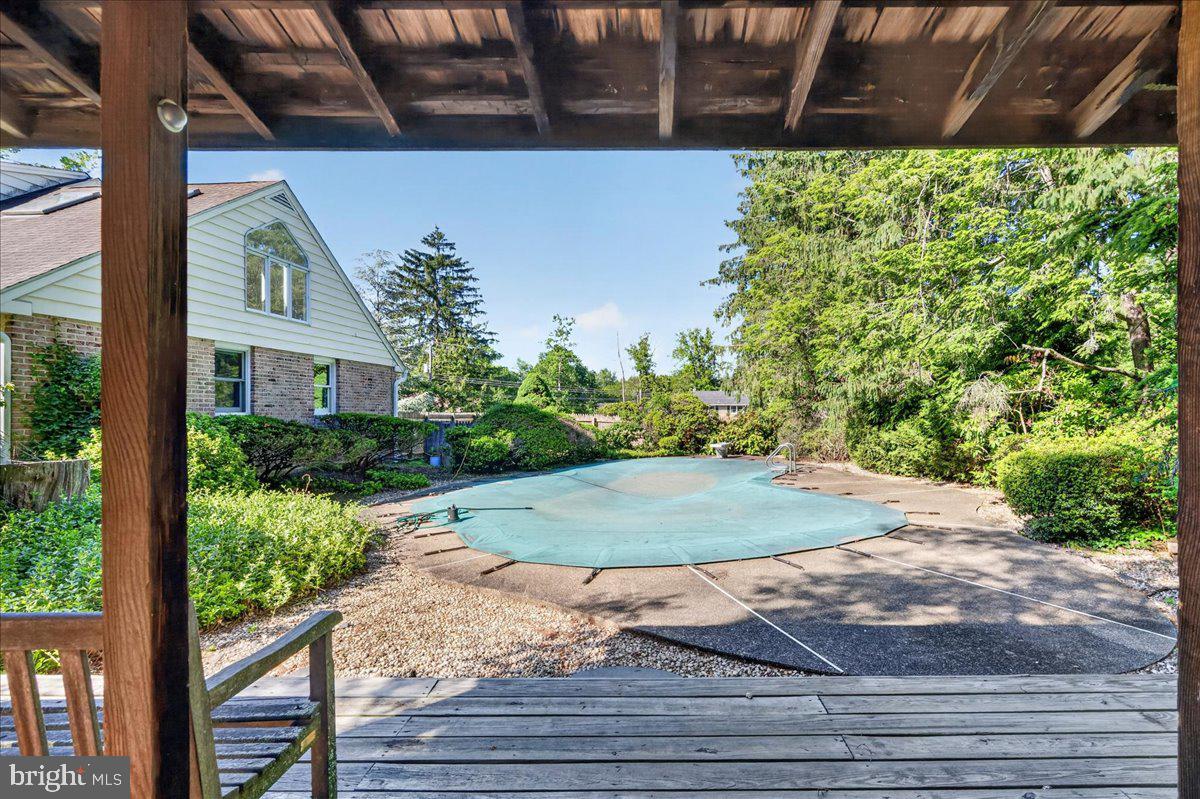 BUTTONWOOD MANOR - Residential