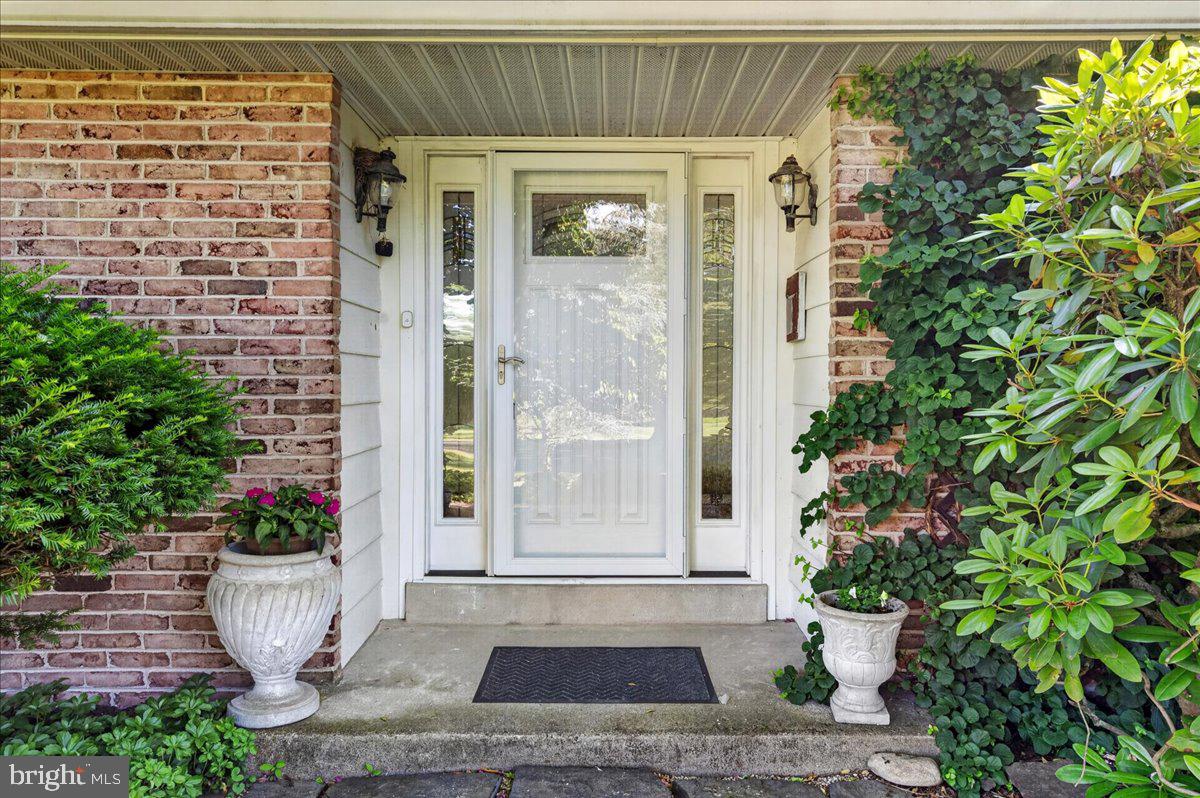 BUTTONWOOD MANOR - Residential
