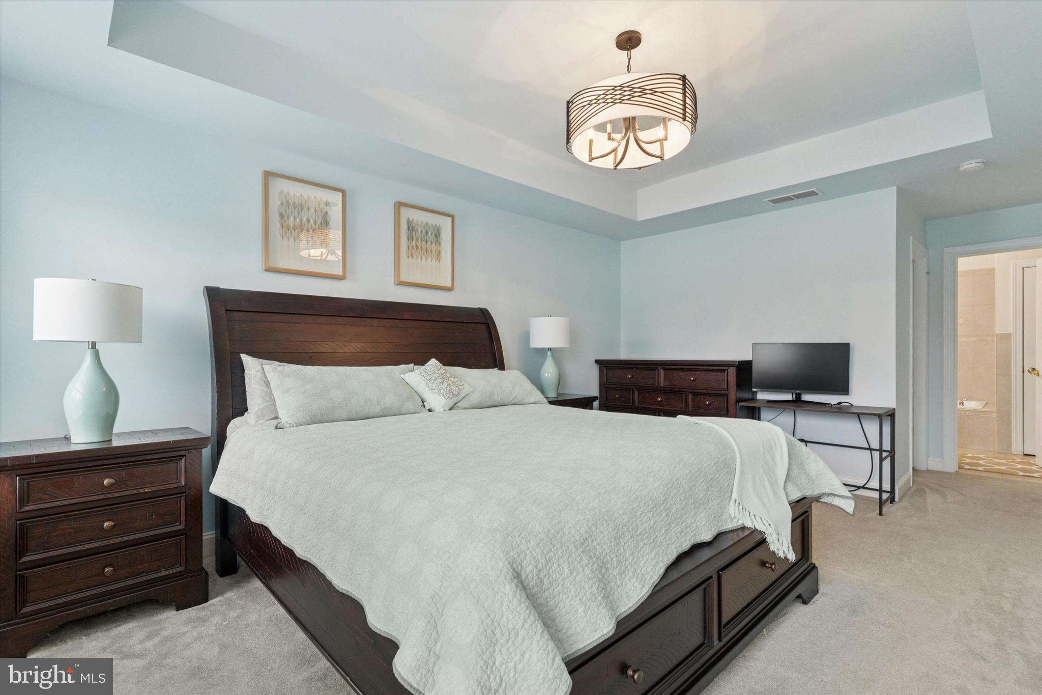 TH AT HERITAGE CNTR - Residential Lease