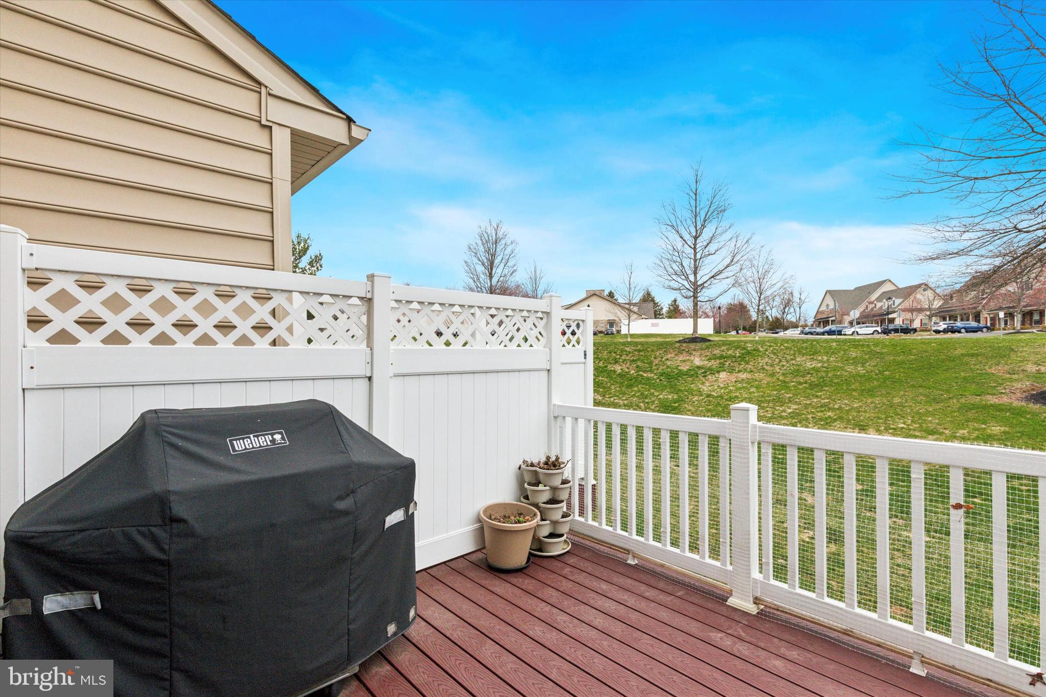 TH AT HERITAGE CNTR - Residential Lease