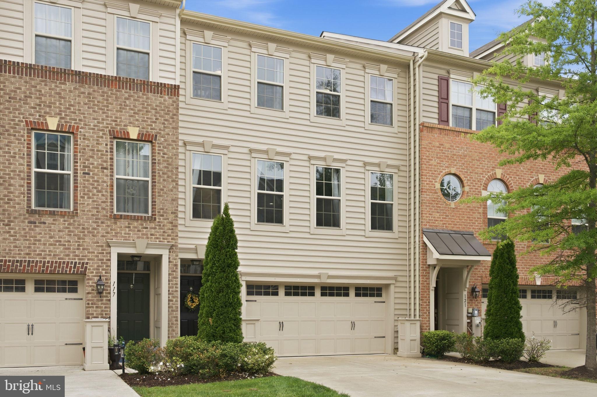 ADMIRALS RIDGE - Residential