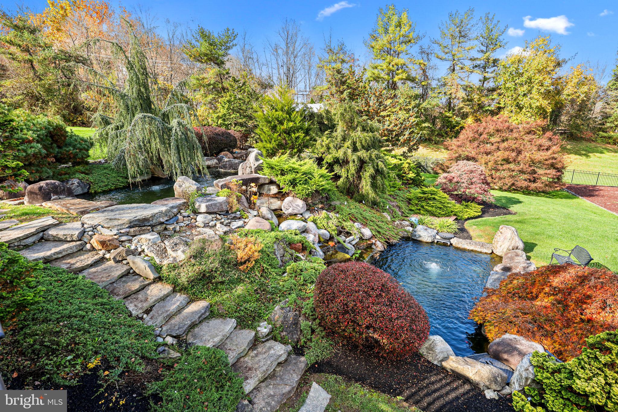 WINDY HOLLOW - Residential