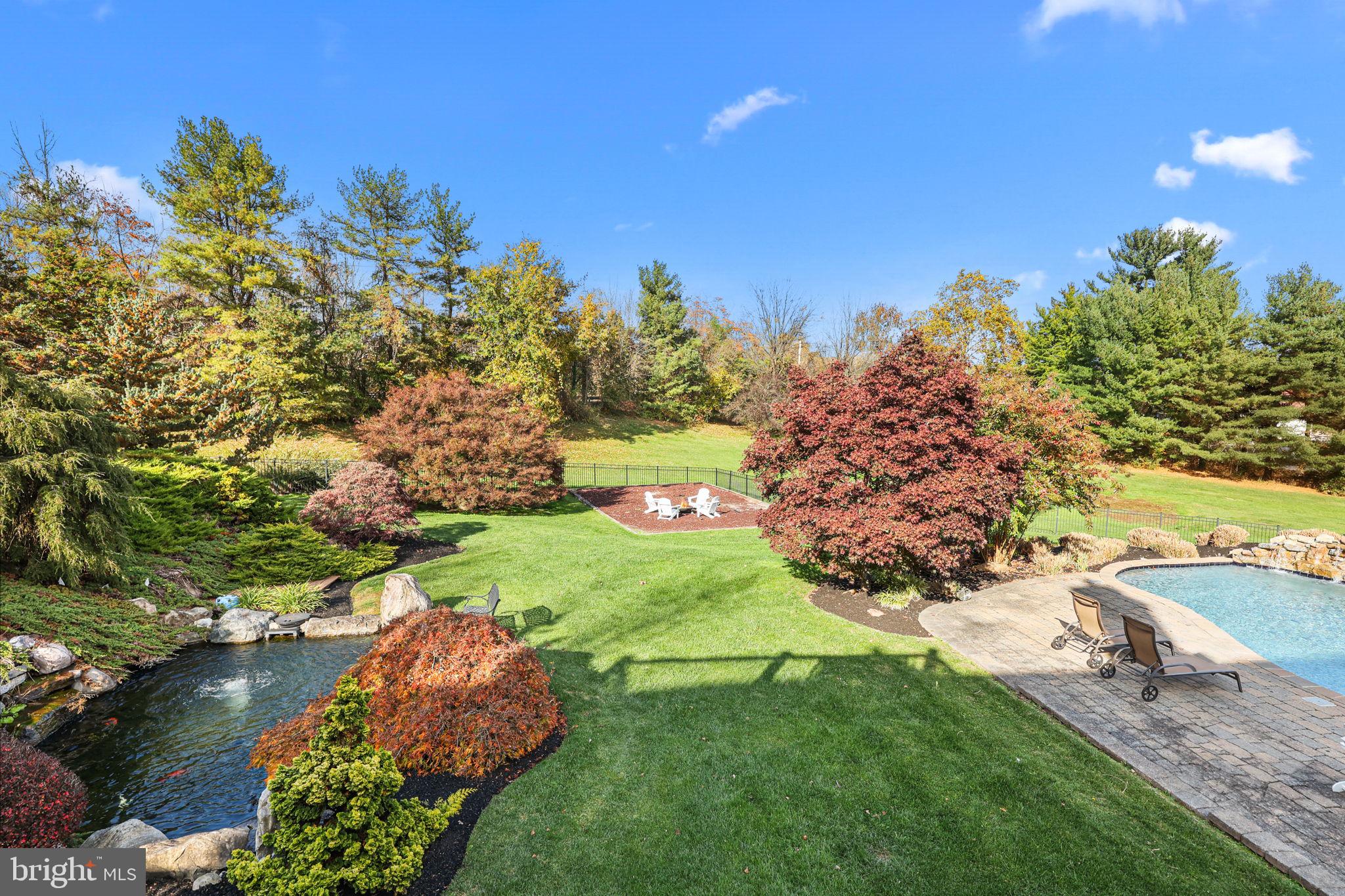 WINDY HOLLOW - Residential