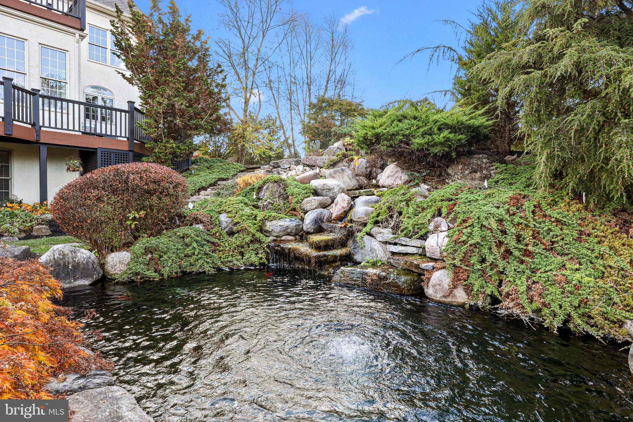 WINDY HOLLOW - Residential