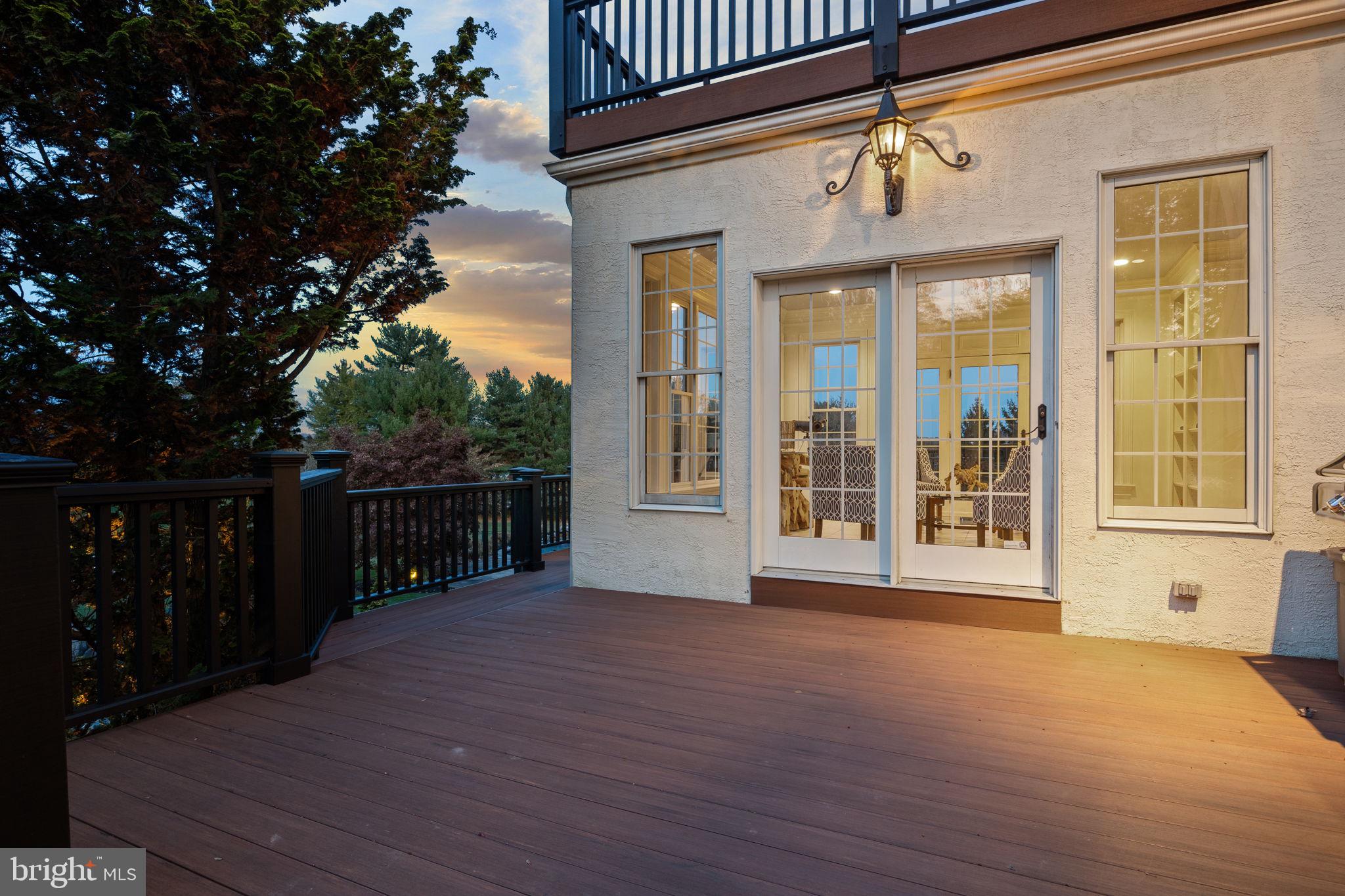 WINDY HOLLOW - Residential