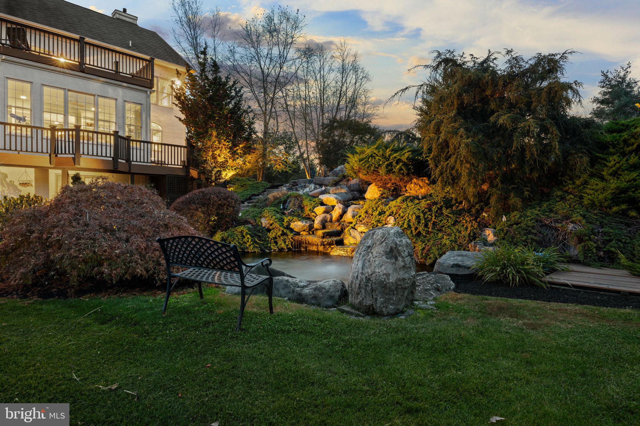 WINDY HOLLOW - Residential