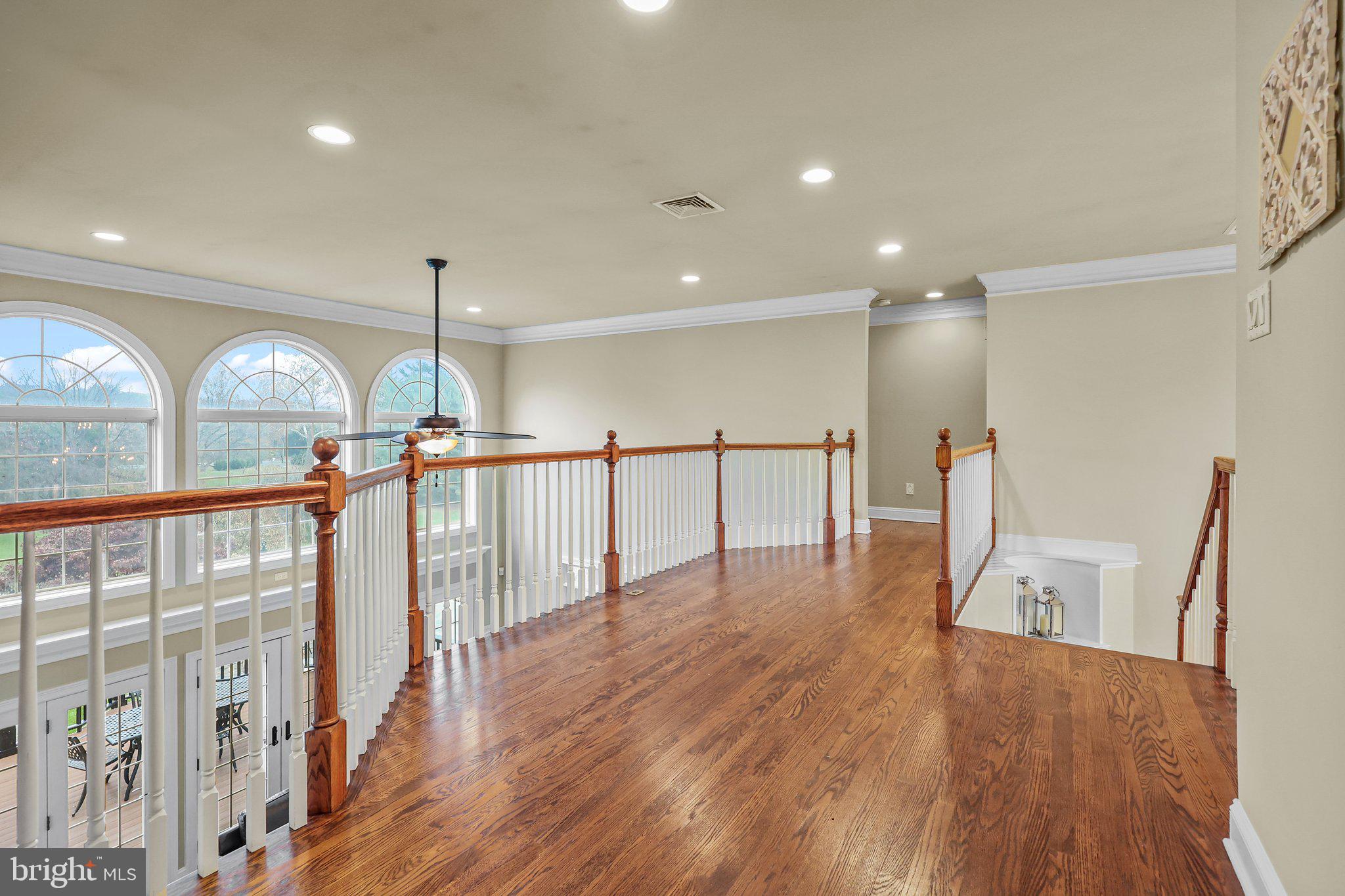 WINDY HOLLOW - Residential