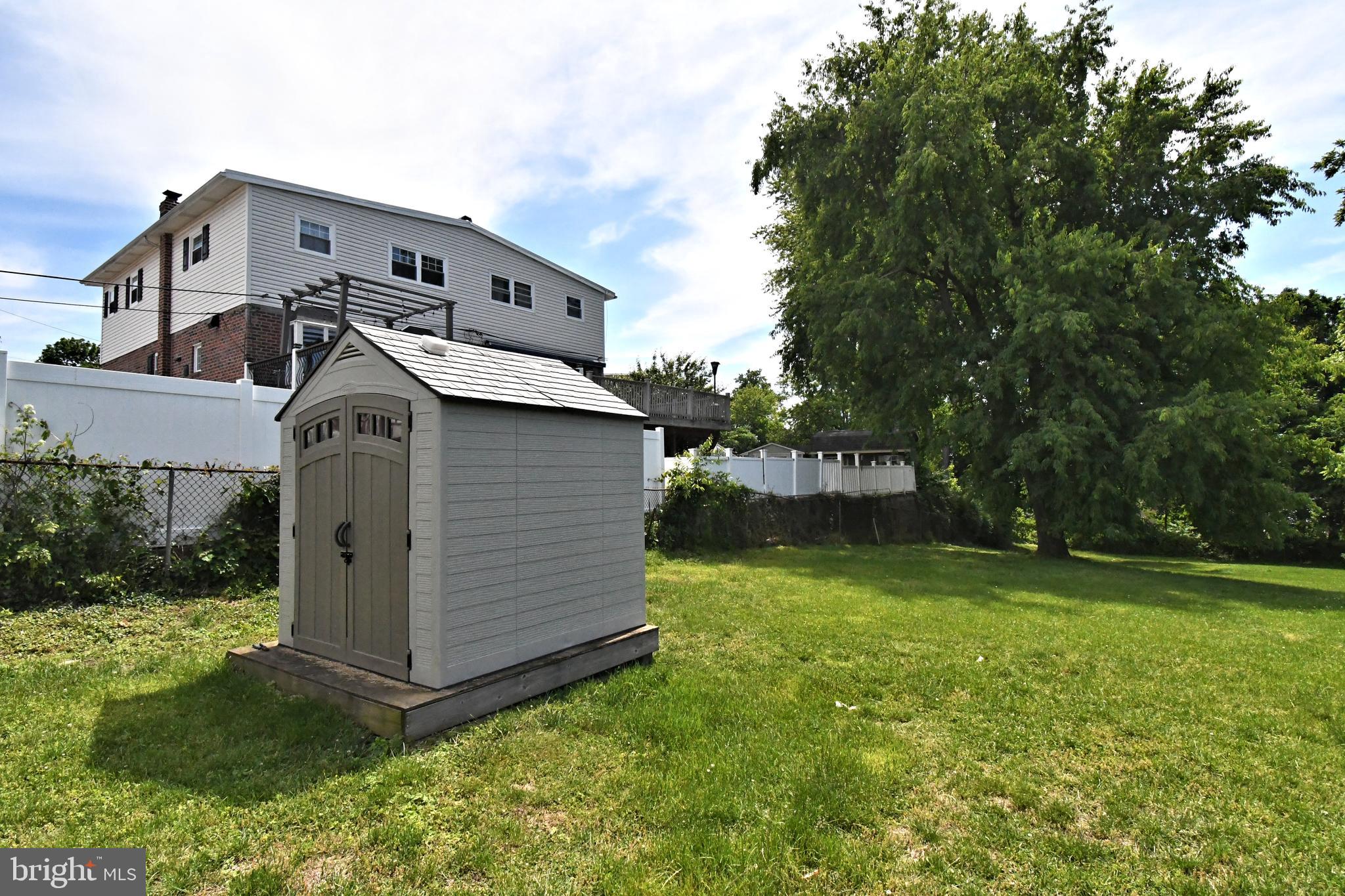 SOMERTON - Residential