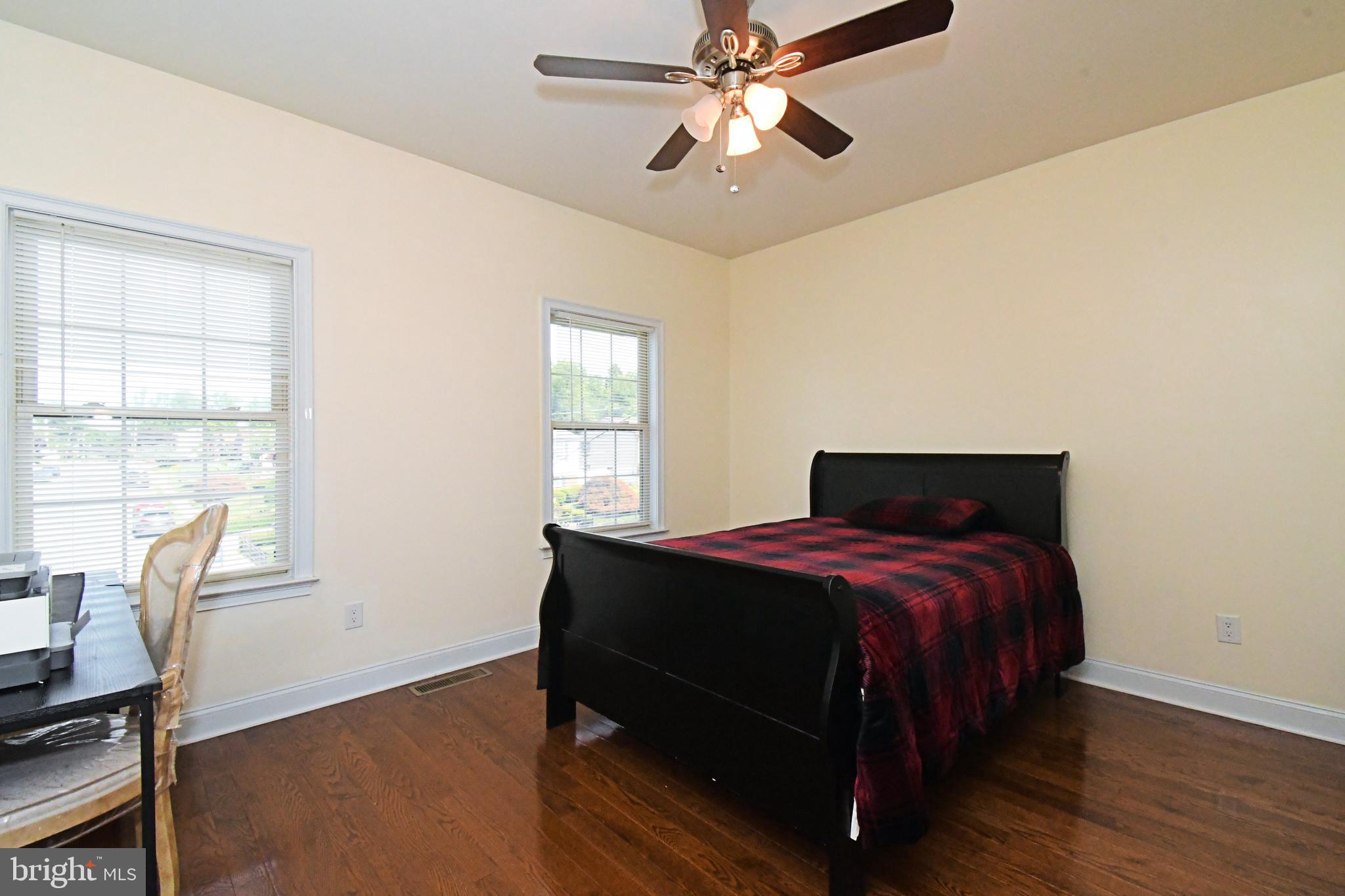 SOMERTON - Residential
