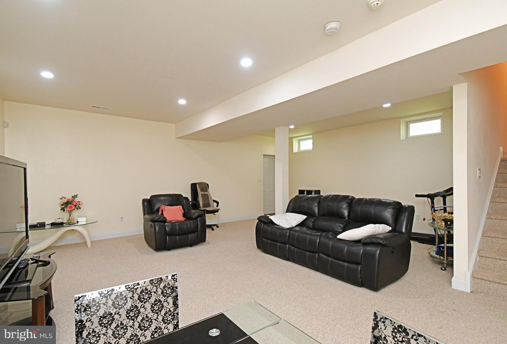 SOMERTON - Residential