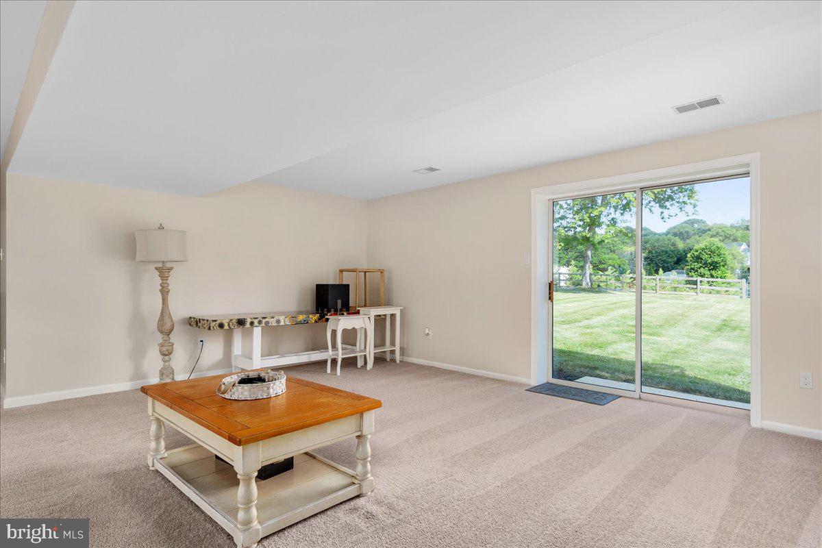 FAIRWAY MEADOWS - Residential