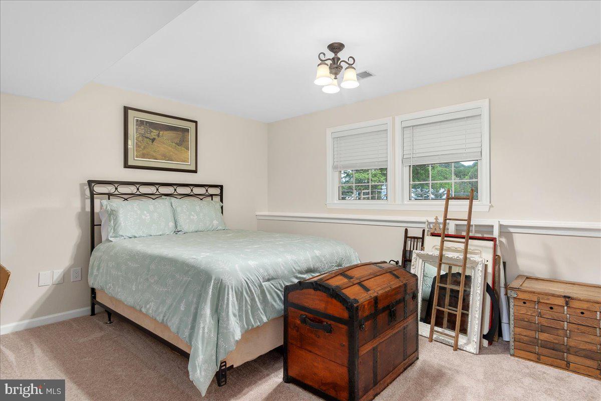 FAIRWAY MEADOWS - Residential