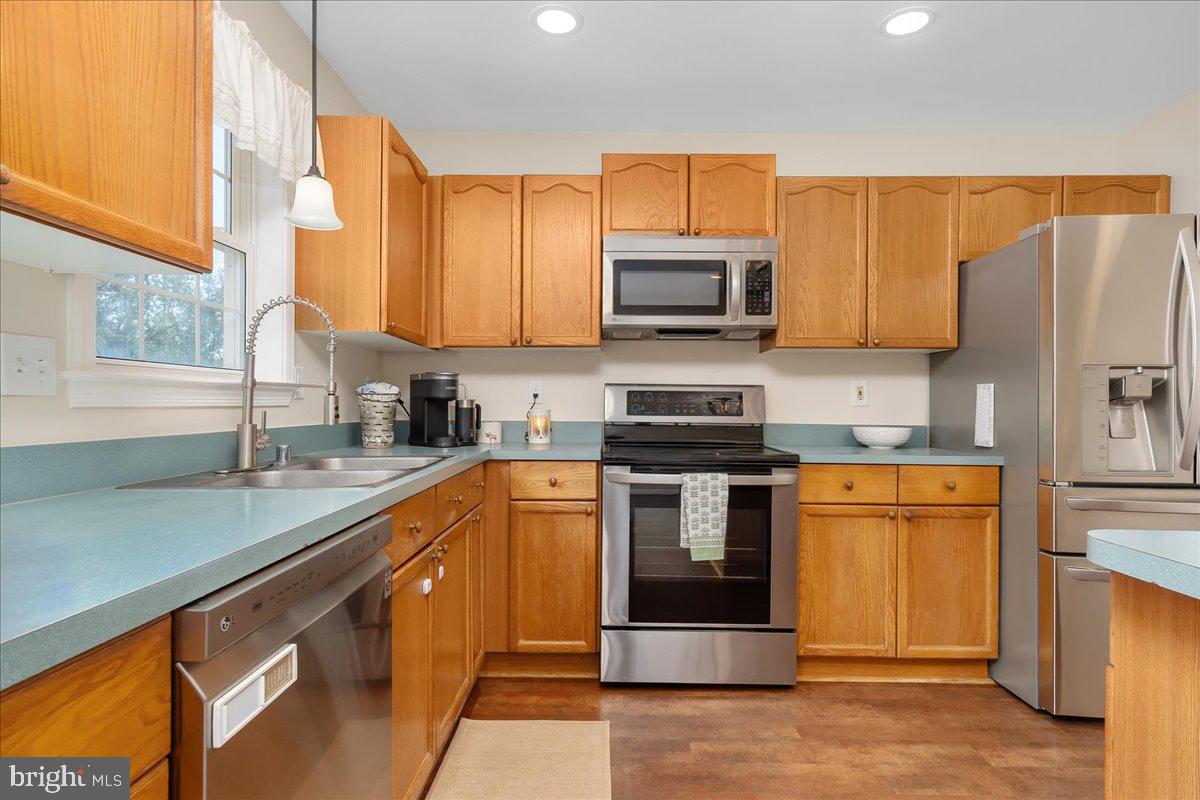 FAIRWAY MEADOWS - Residential
