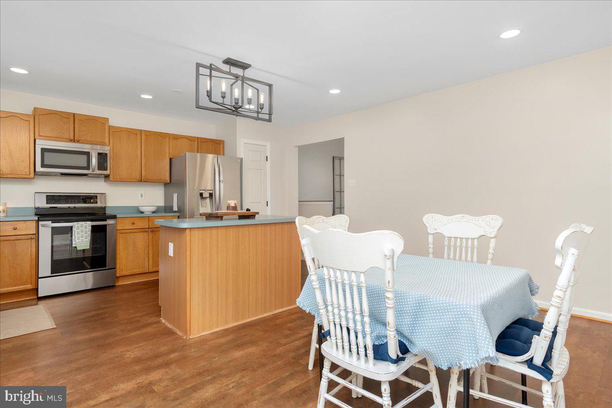 FAIRWAY MEADOWS - Residential