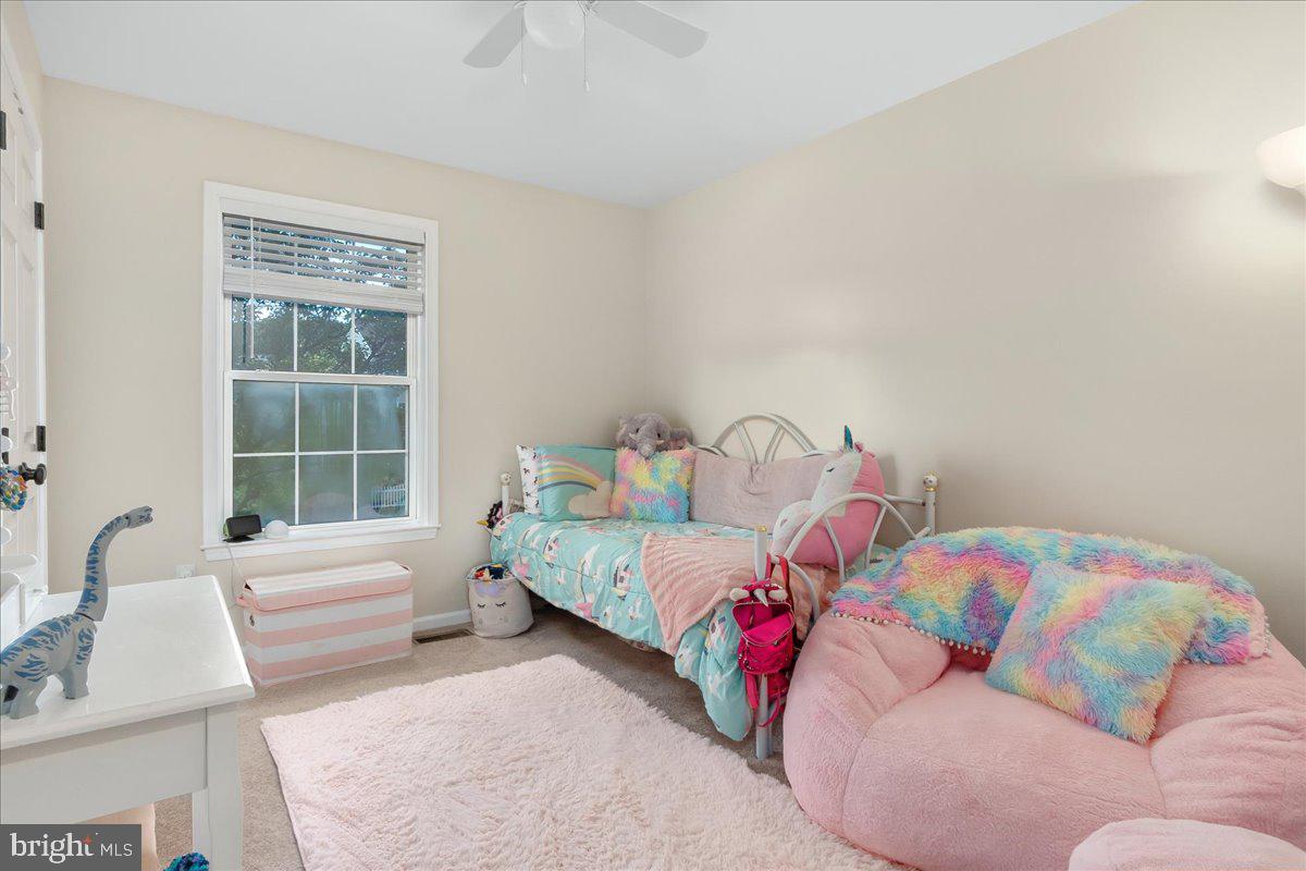 FAIRWAY MEADOWS - Residential