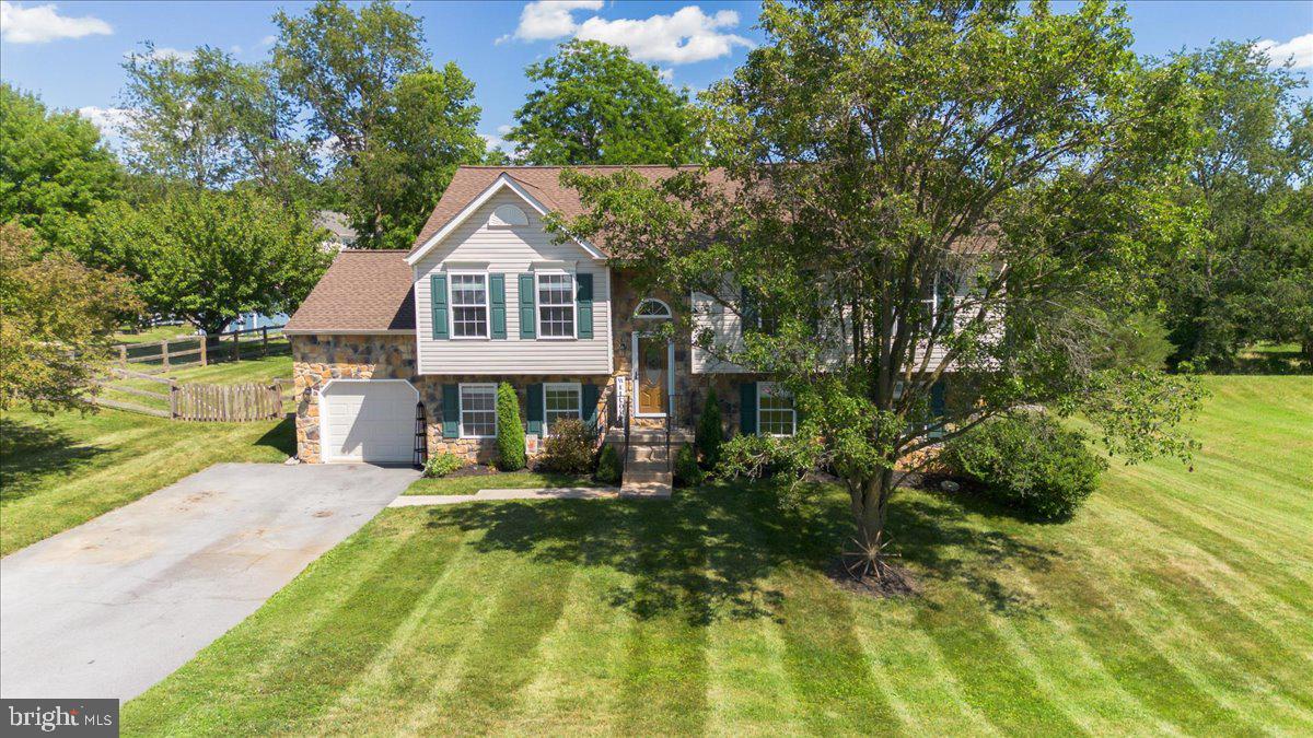 FAIRWAY MEADOWS - Residential