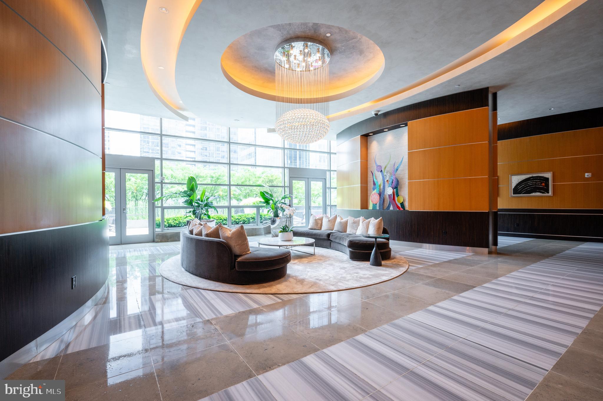 TURNBERRY TOWER - Residential