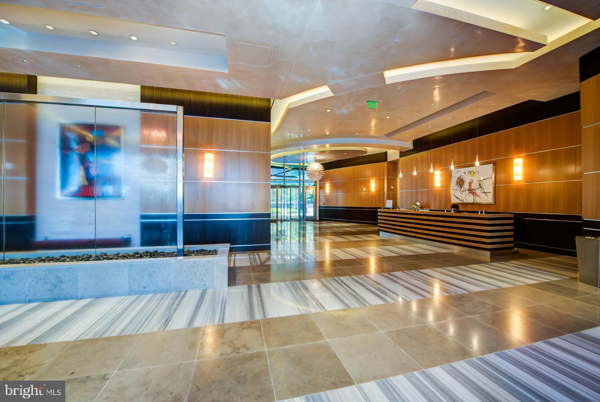 TURNBERRY TOWER - Residential