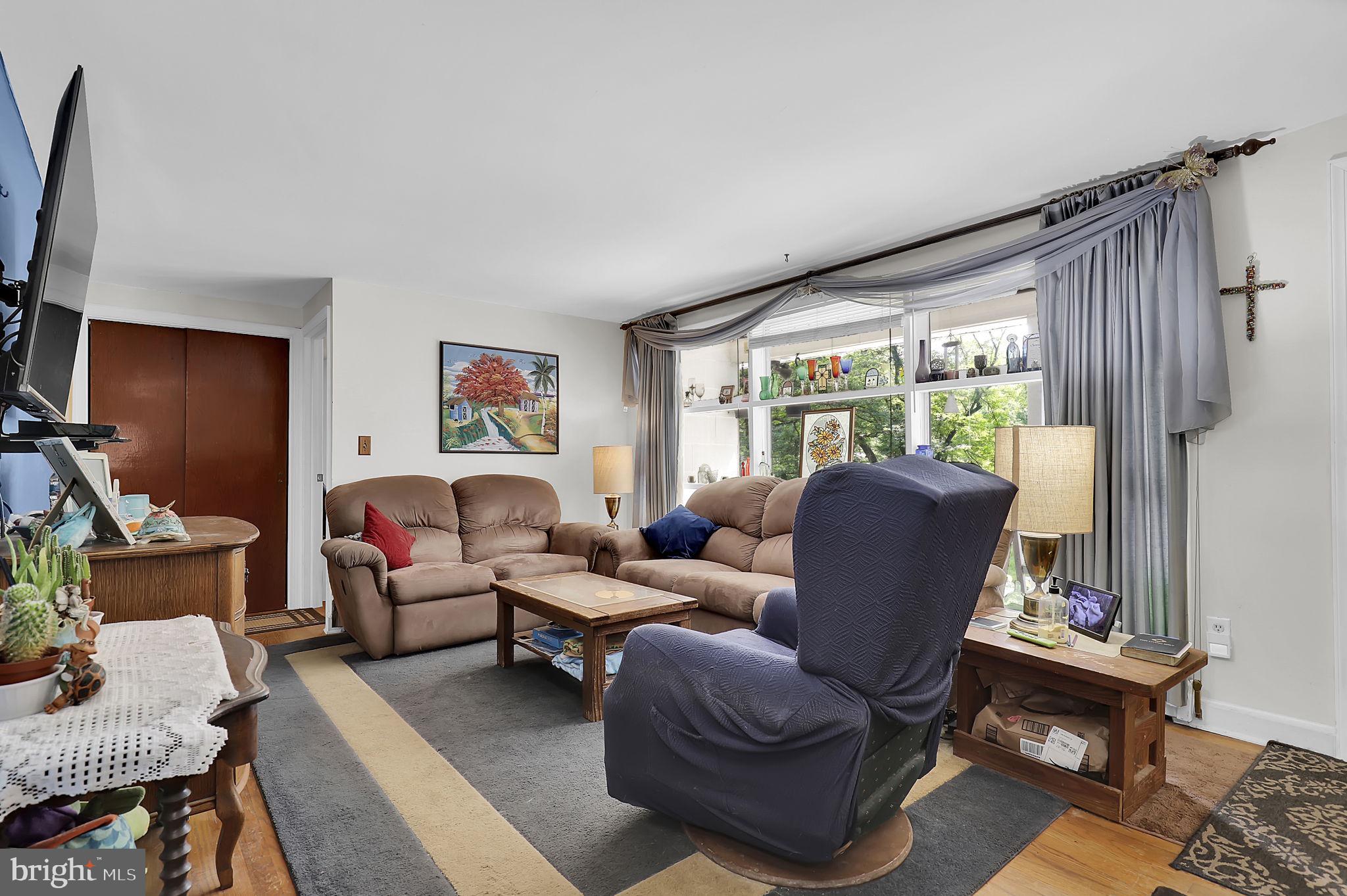 DARNESTOWN OUTSIDE - Residential