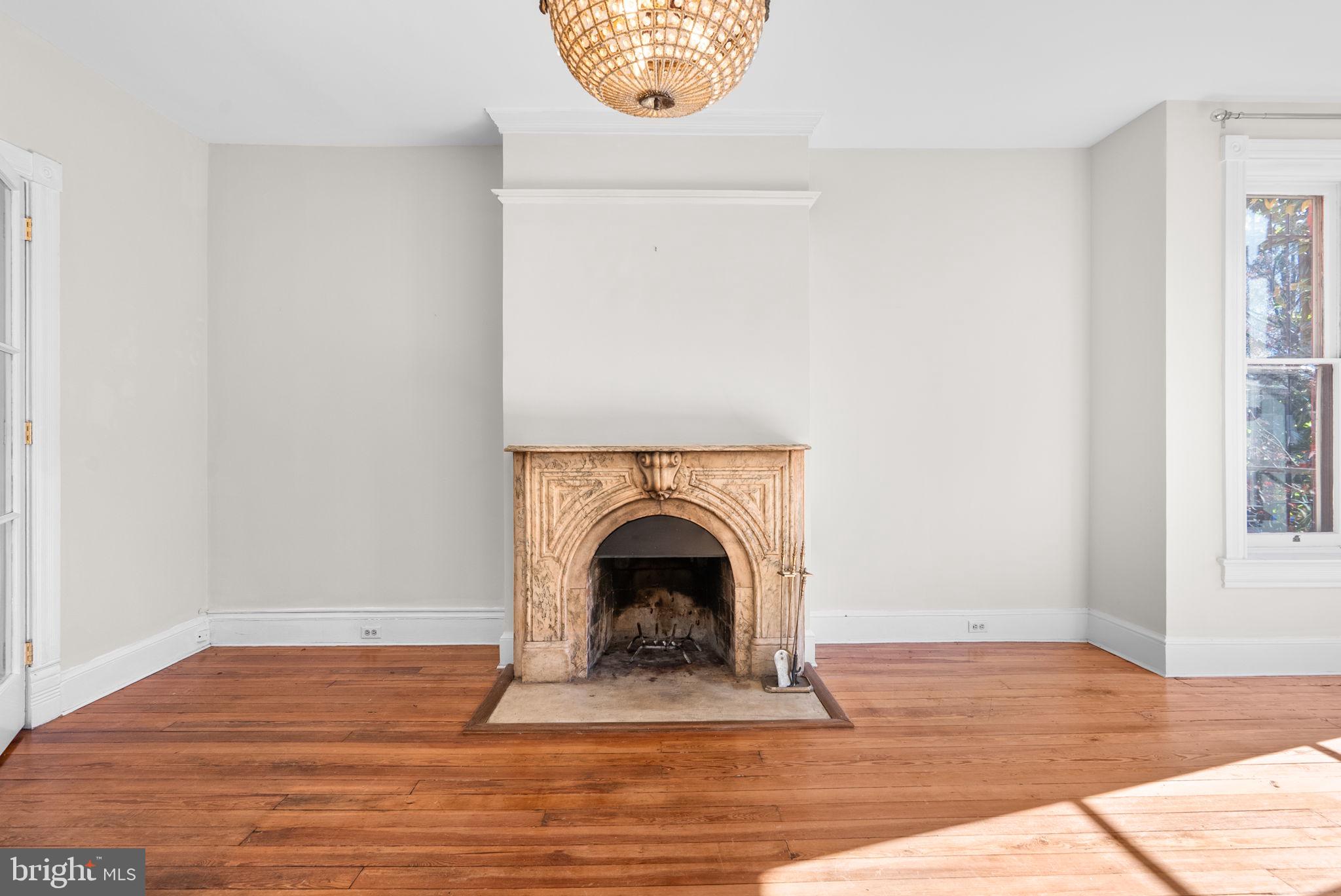 CAPITOL HILL - Residential