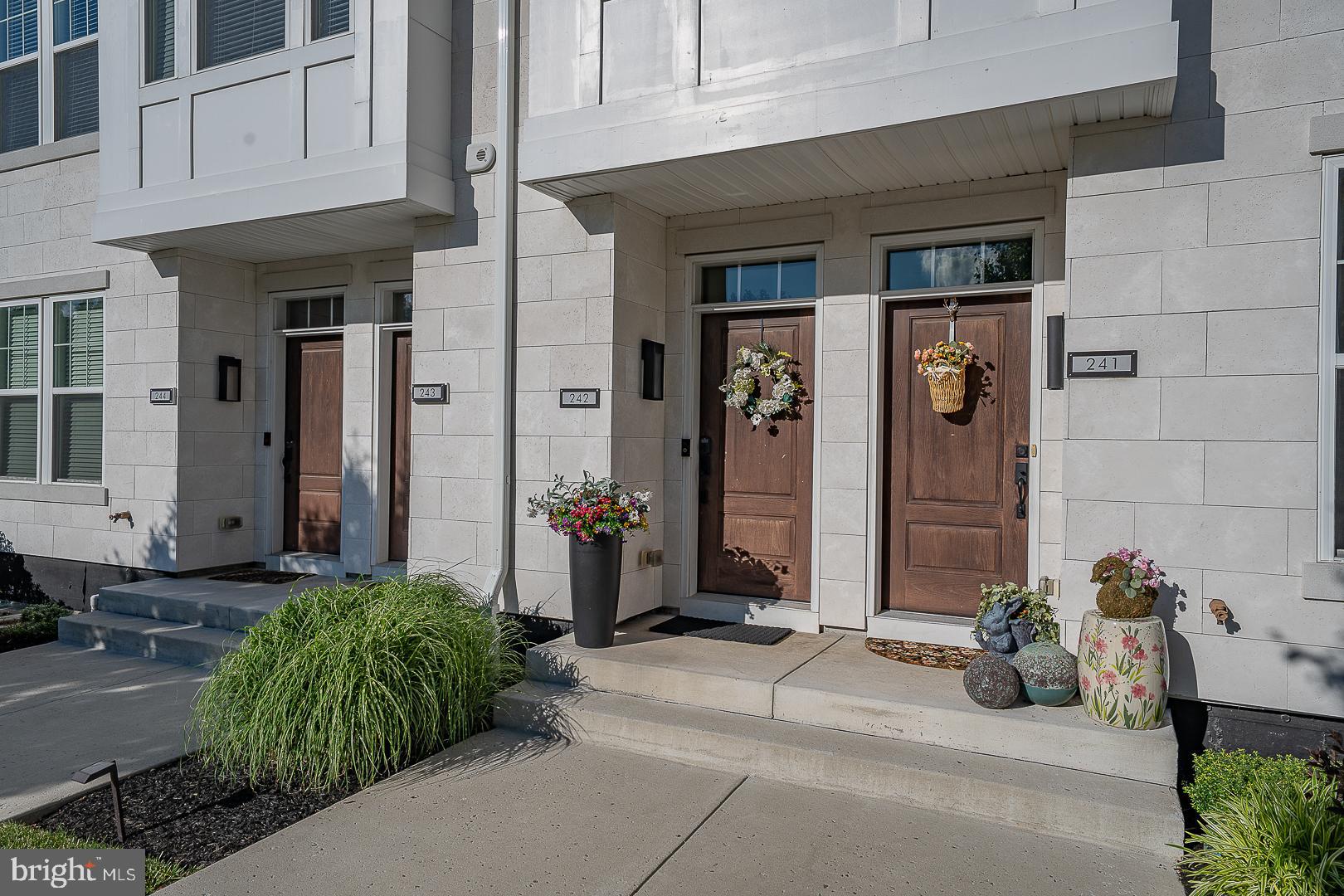 NEWTOWN WALK AT ELLIS PRESERVE - Residential