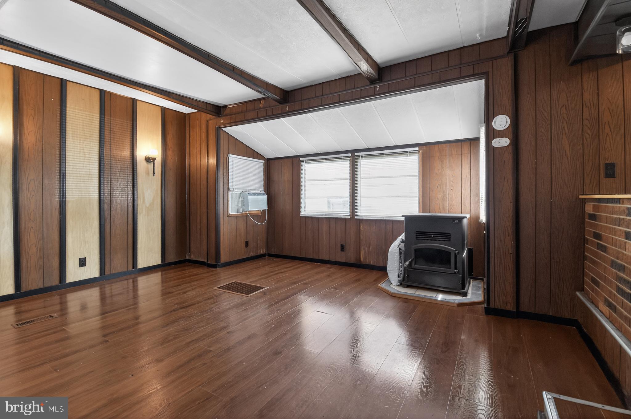 MARYLAND MANOR MOBILE HOME PARK - Residential