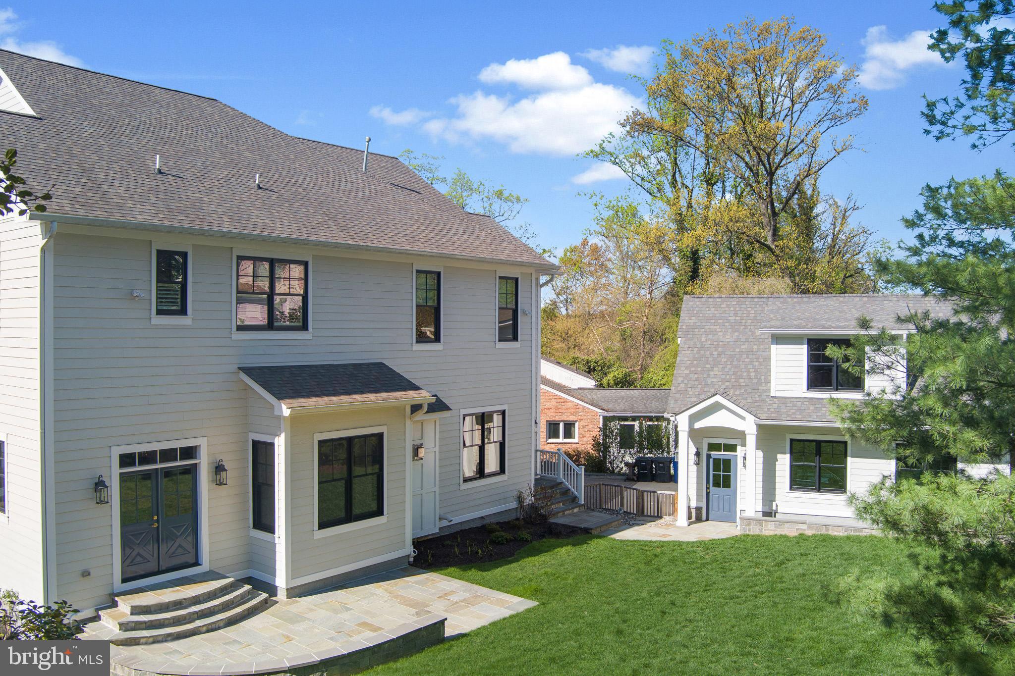 COUNTRY CLUB PARK - Residential