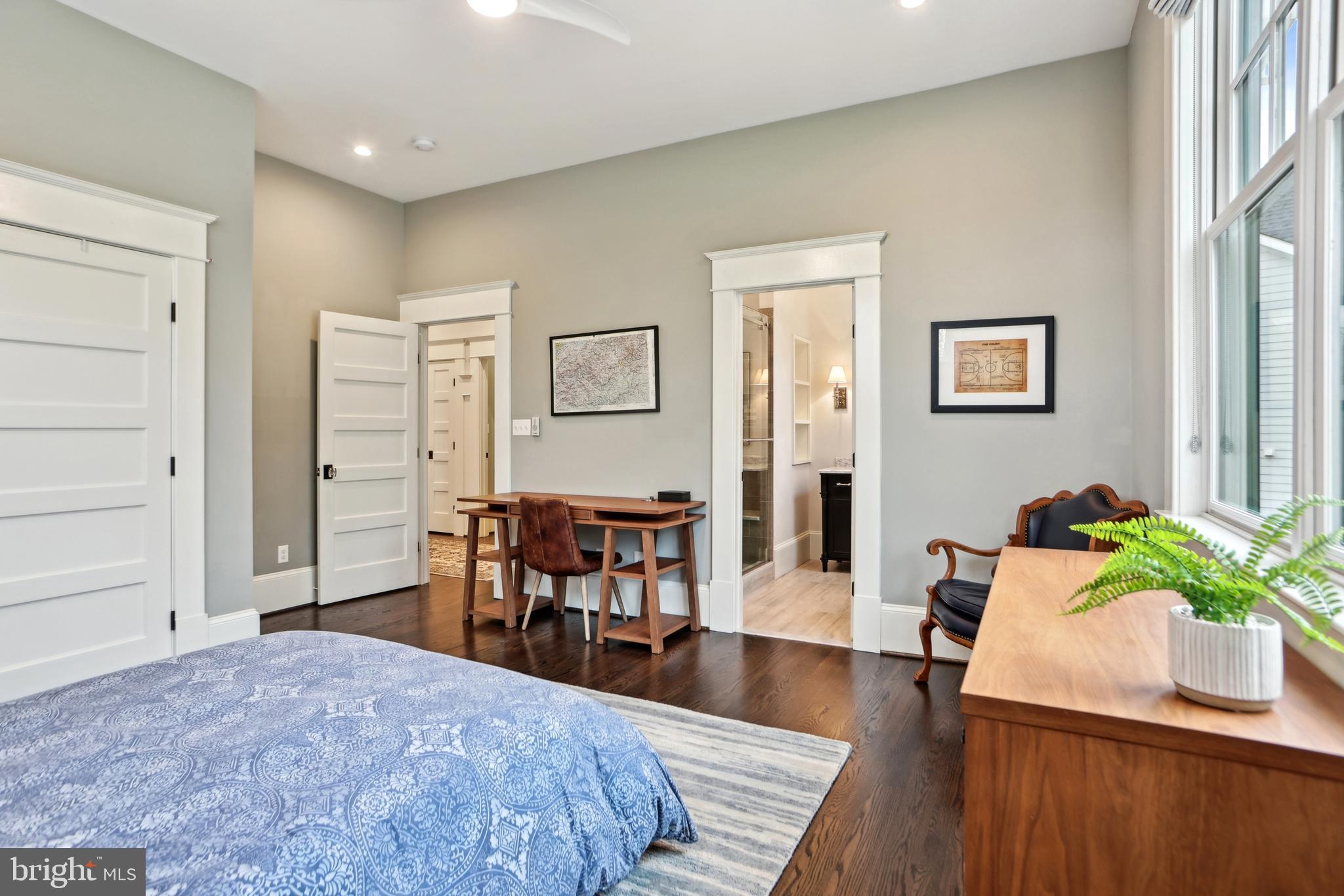 COUNTRY CLUB PARK - Residential