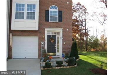 Gorgeous EOG TH with 1 car garage;back to woods.LL has huge Family RM;3 level bump out;hardwood floors;corian counter; 6 years appliances;stacked stone gas FP ;MBA w/pool jet & soaking tub and sep.shower;fenced in rear yard;landscaping entire home.no sign on property