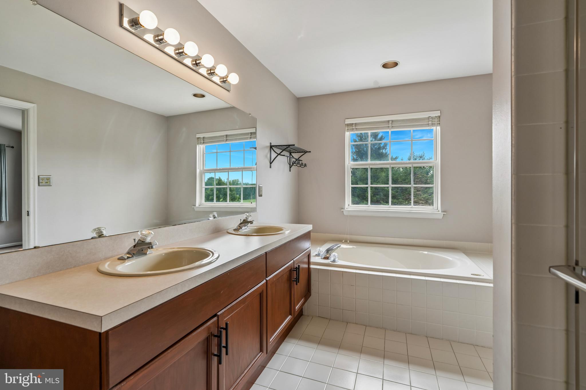 THE LINKS AT SPRIN - Residential