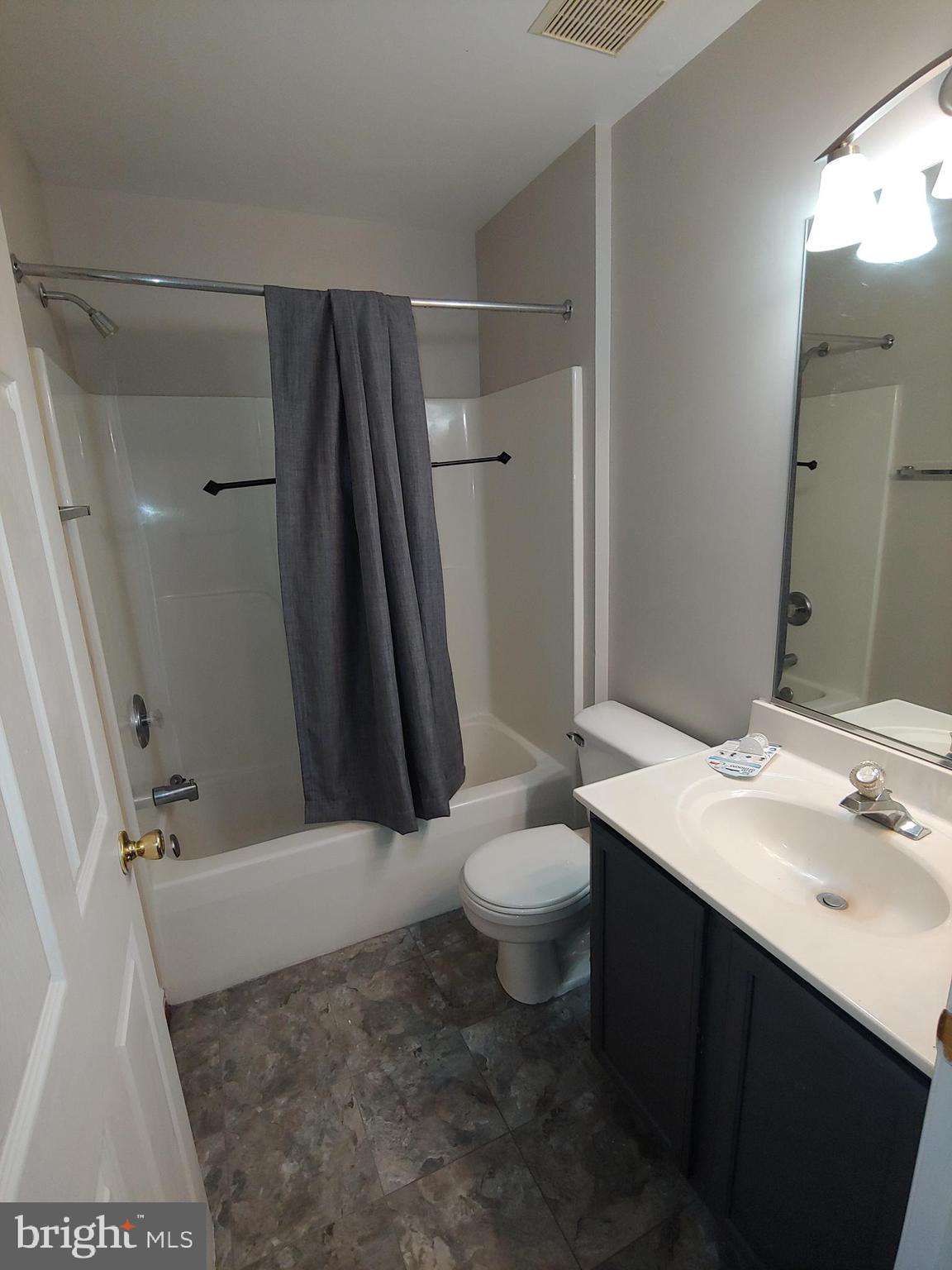 PINEY ORCHARD - Residential Lease