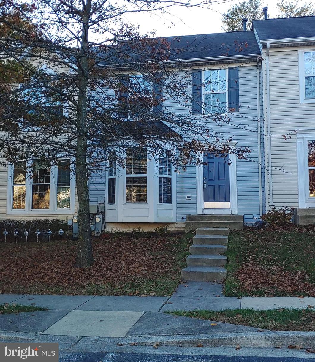 FANTASTIC HOME BACKING TO WOODS IN PINEY ORCHARD**WOOD FLOORS THROUGHOUT MAIN LEVEL**FRESH PAINT**STAINLESS STEEL APPLIANCES & GRANITE COUNTERS**PREFER NO SMOKING & NO PETS, WILL CONSIDER CASE BY CASE THOUGH**