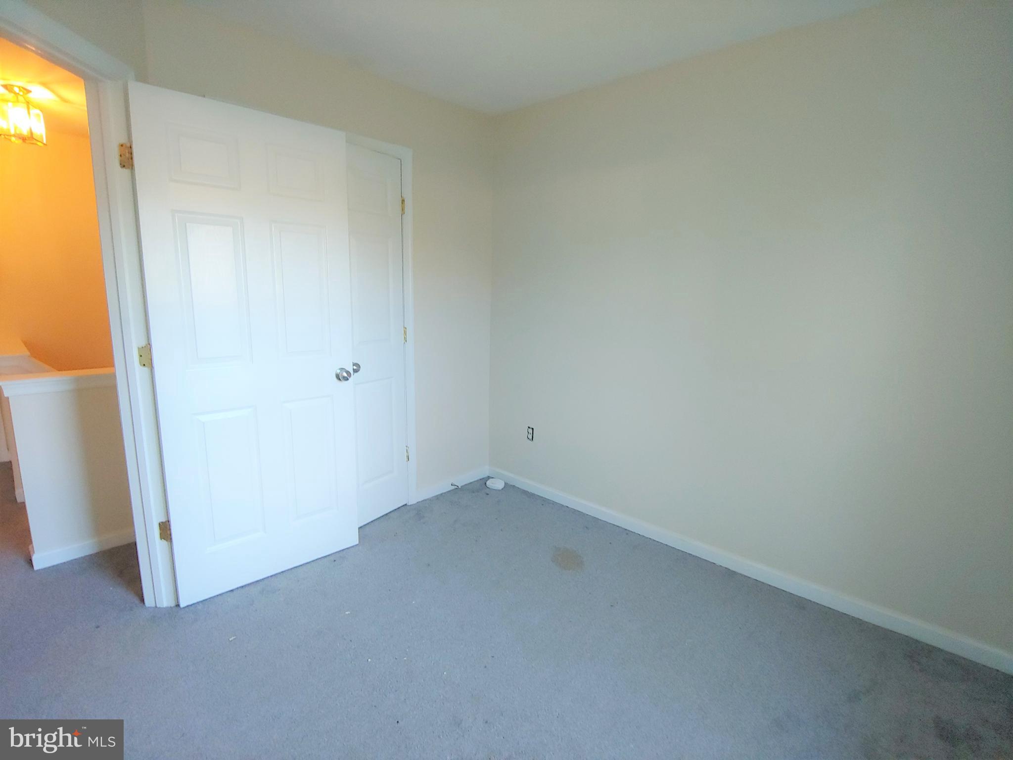 PINEY ORCHARD - Residential Lease