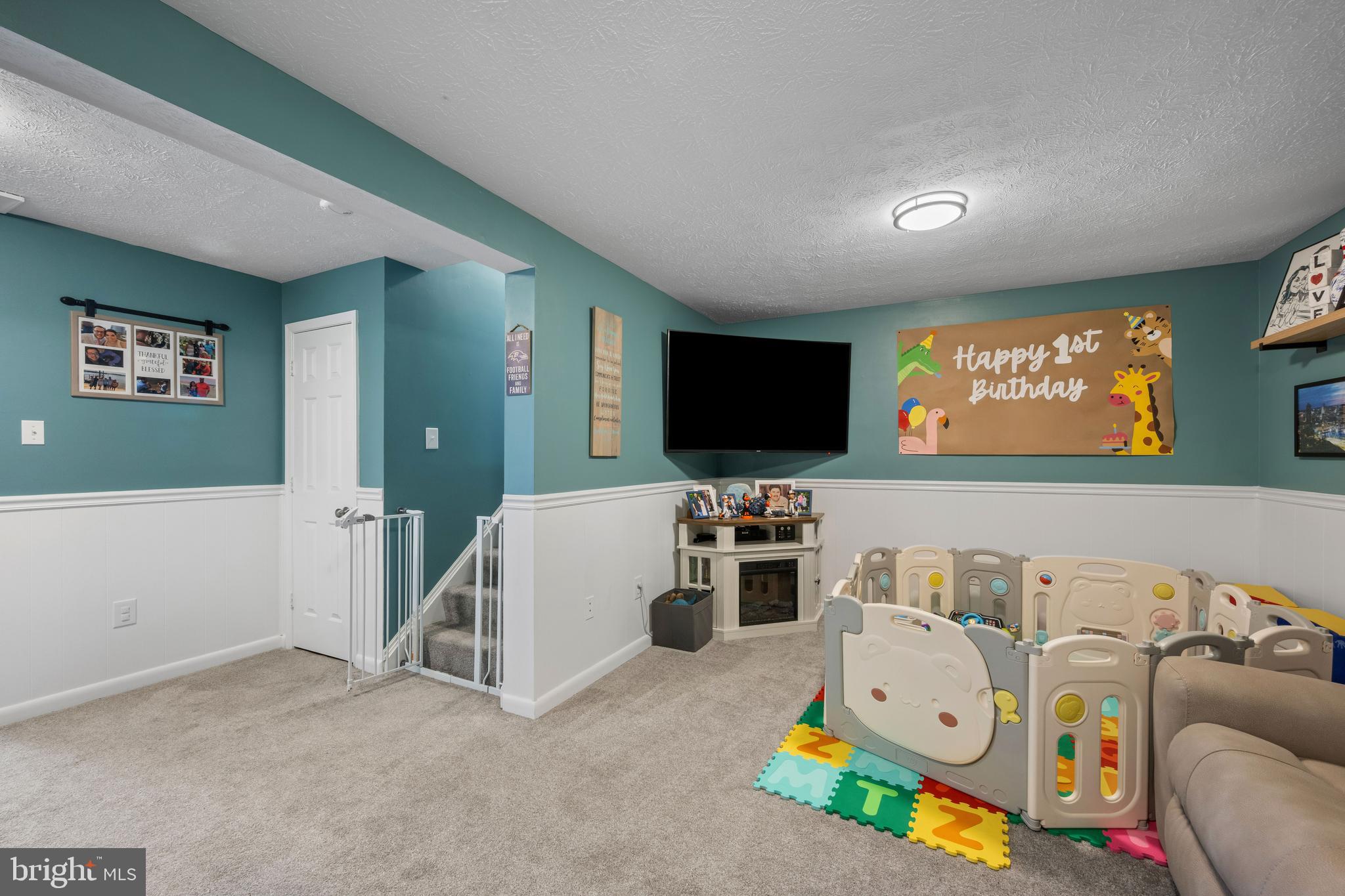 ROBERTS FIELD - Residential
