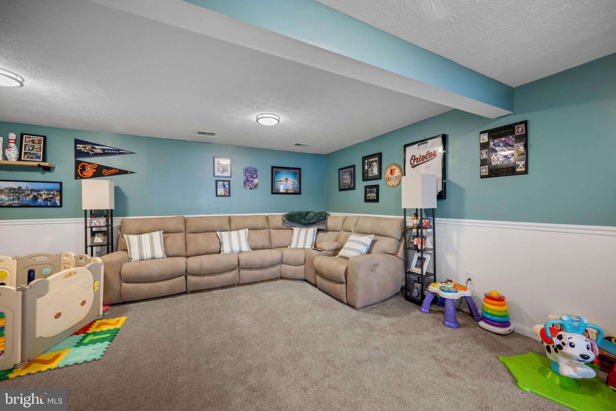 ROBERTS FIELD - Residential