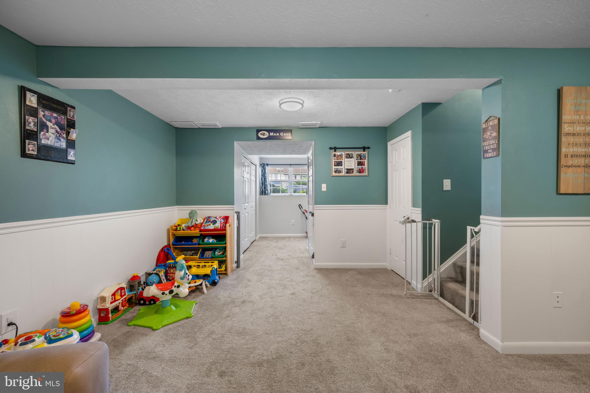 ROBERTS FIELD - Residential