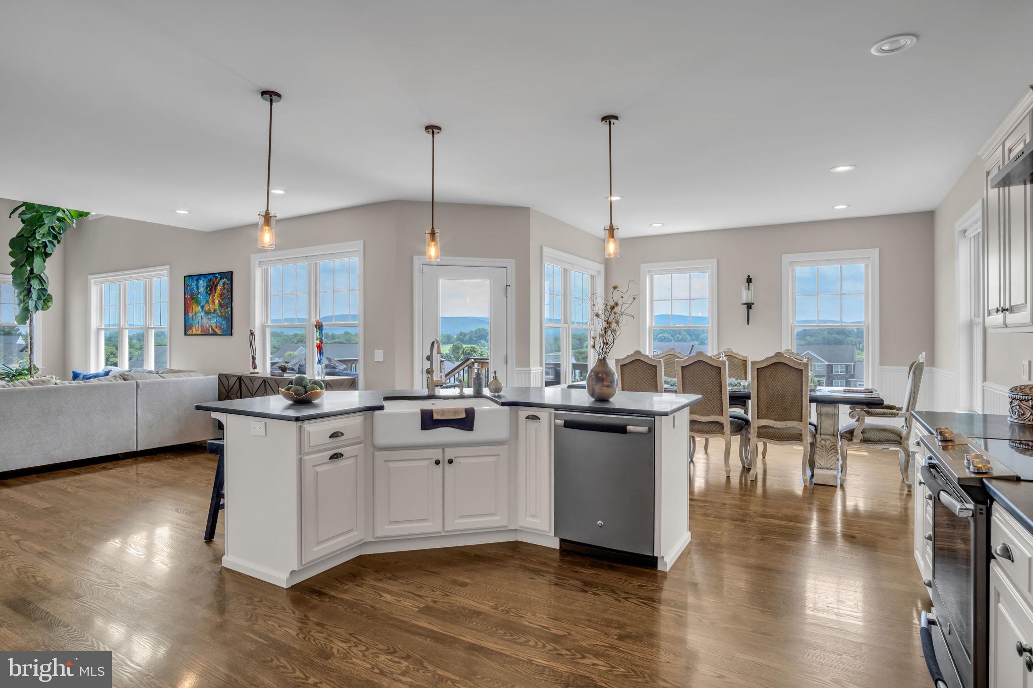 PARKVIEW @ BOILING SPRING - Residential