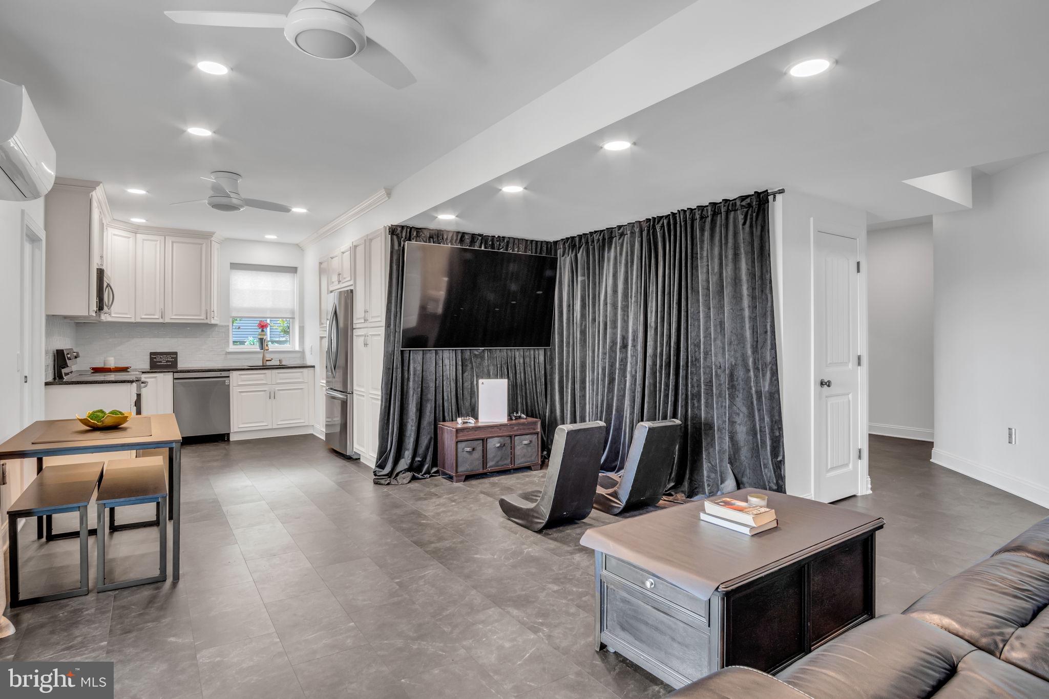 PARKVIEW @ BOILING SPRING - Residential