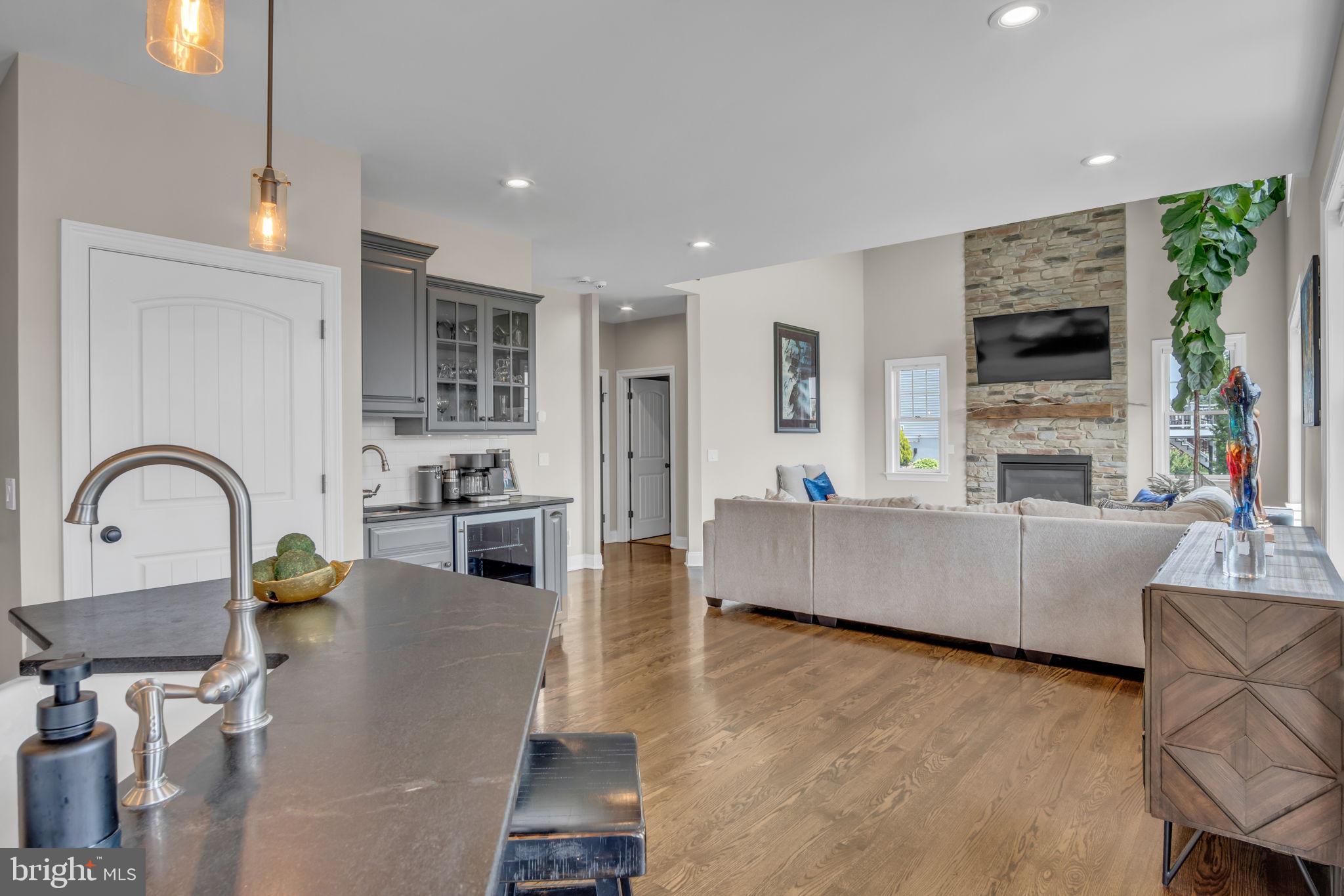 PARKVIEW @ BOILING SPRING - Residential