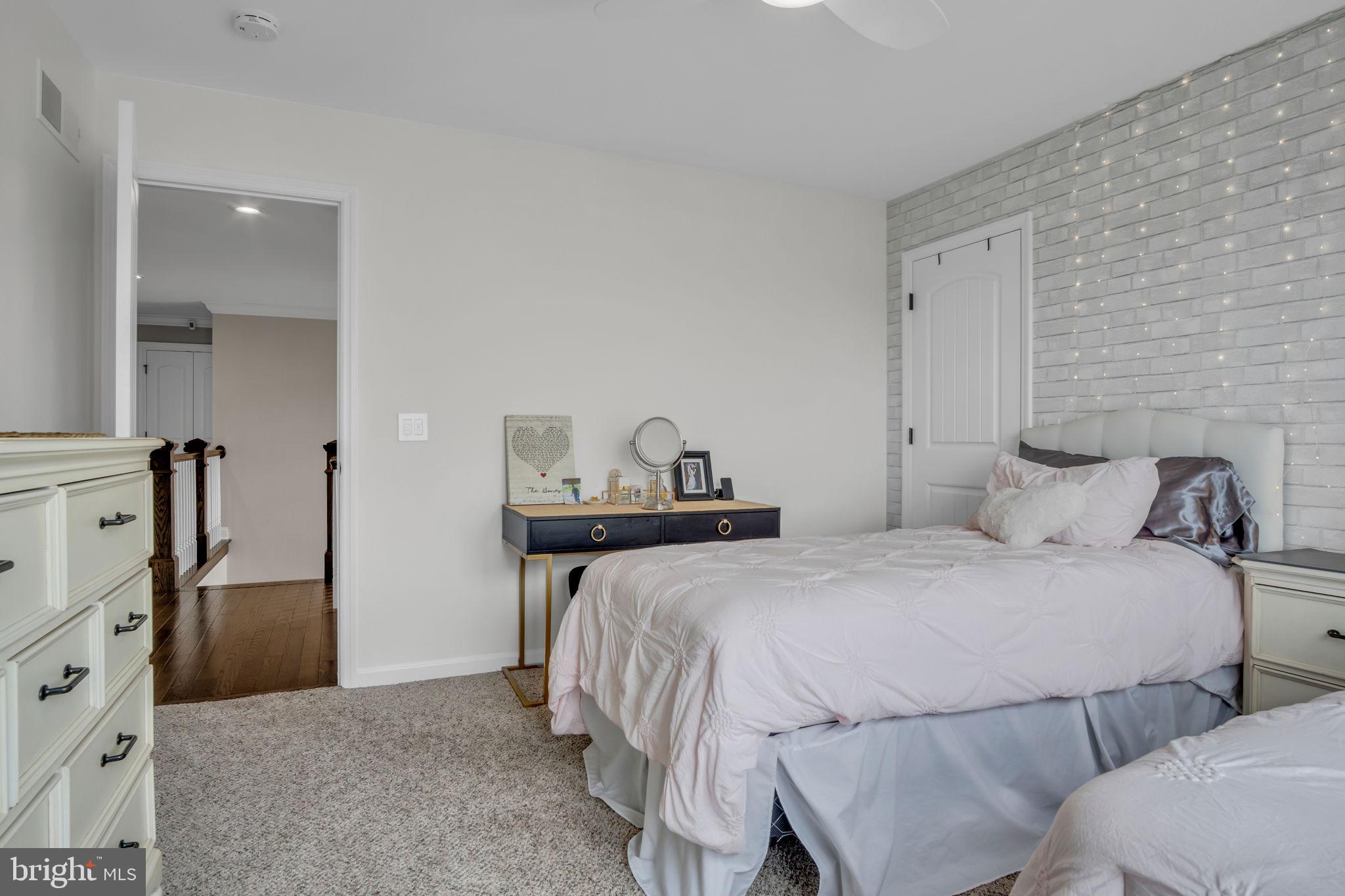 PARKVIEW @ BOILING SPRING - Residential